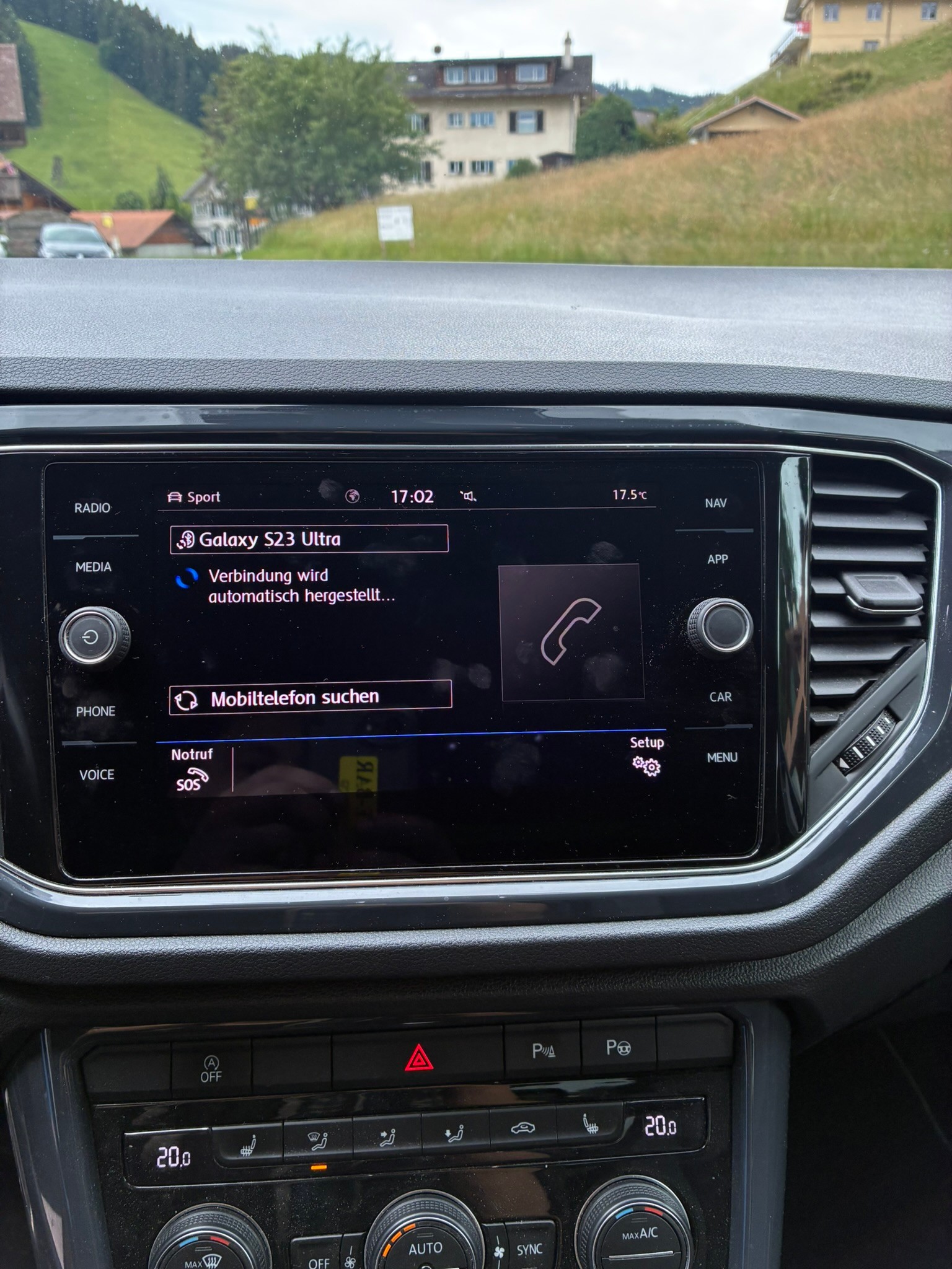 VW T-Roc R-Line-image-11