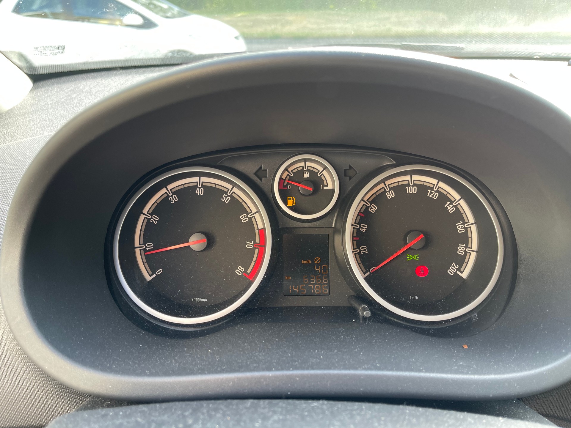 OPEL Corsa 1.4 TP Anniversary-image-9