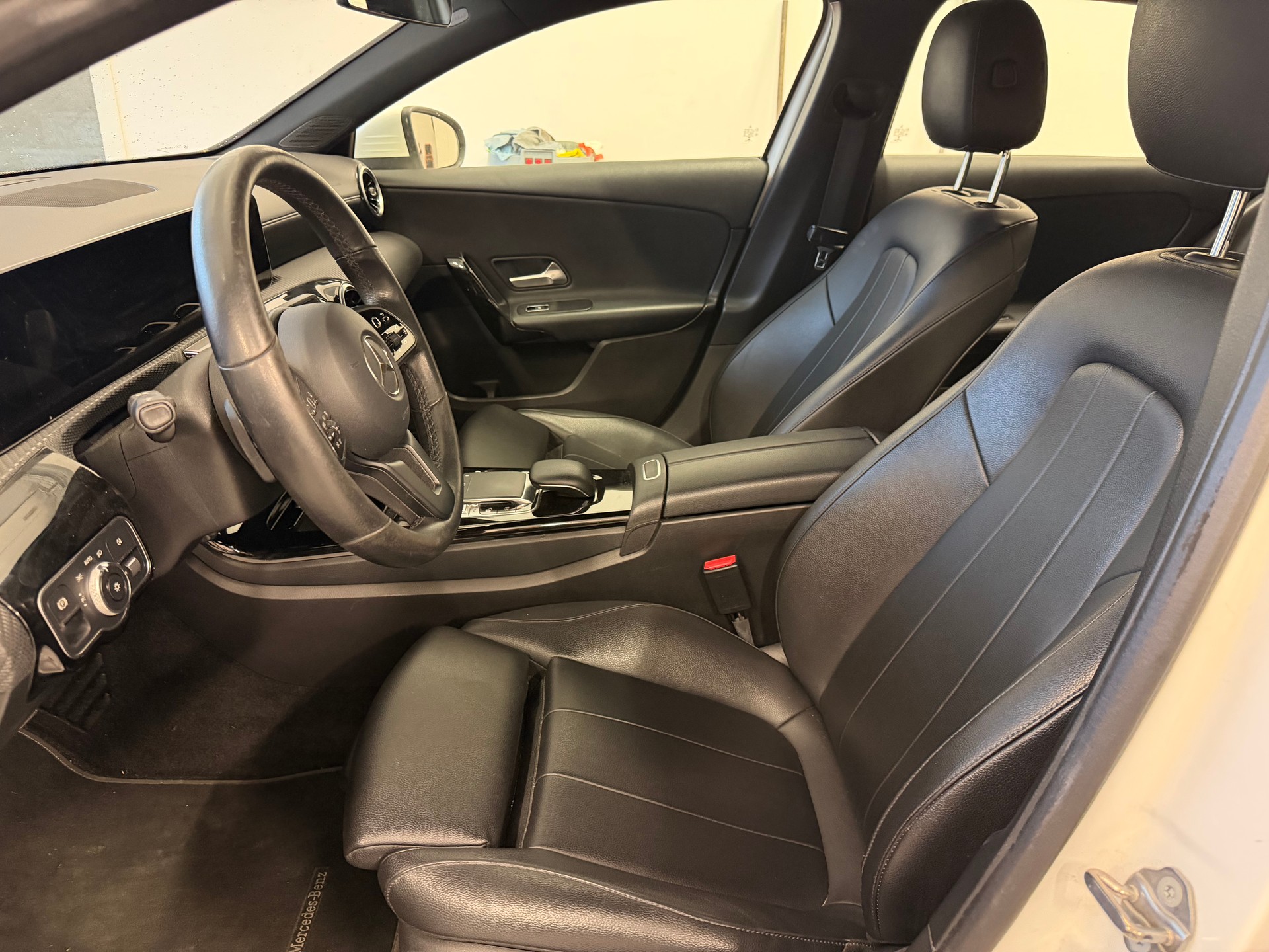 MERCEDES-BENZ A 200 Style 7G-DCT-image-7
