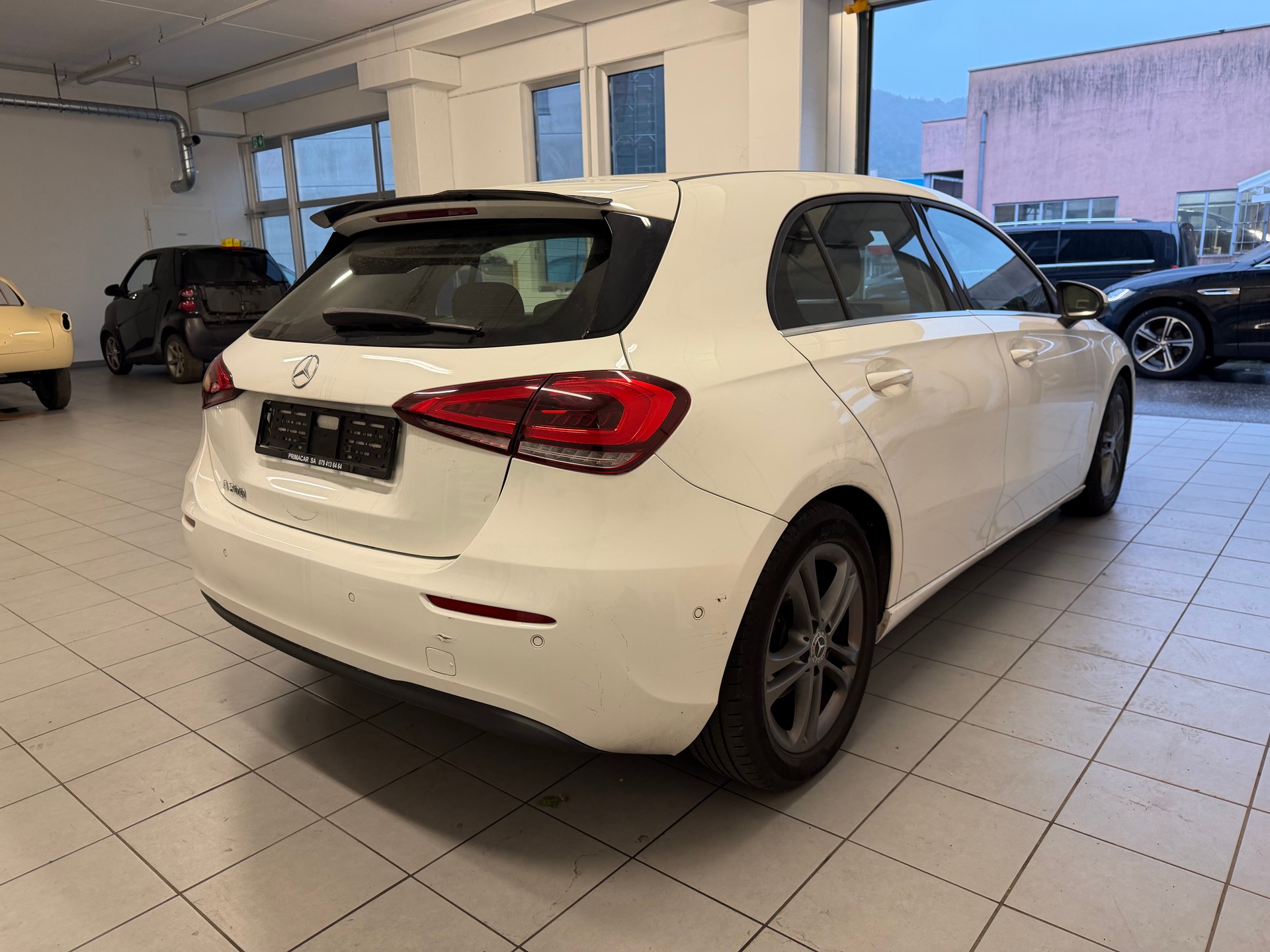 MERCEDES-BENZ A 200 Style 7G-DCT-image-3