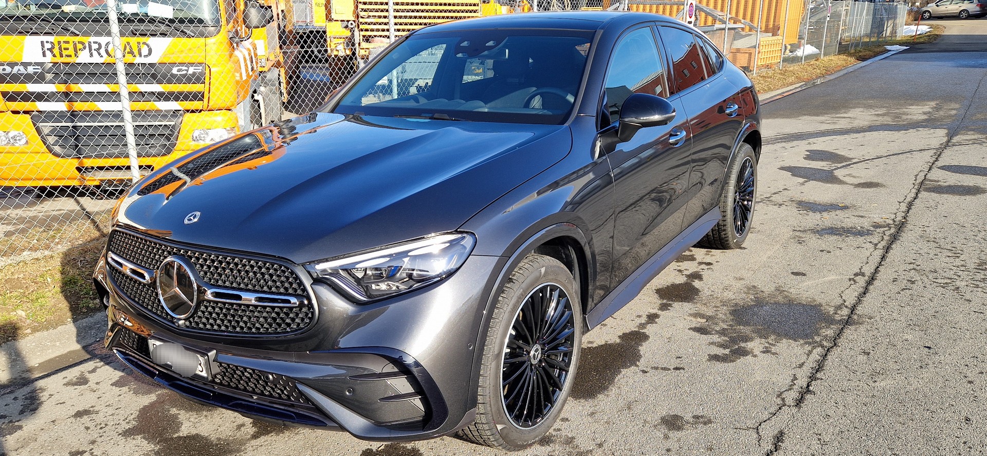 MERCEDES-BENZ GLC 300 AMG Line 4matic-image-10