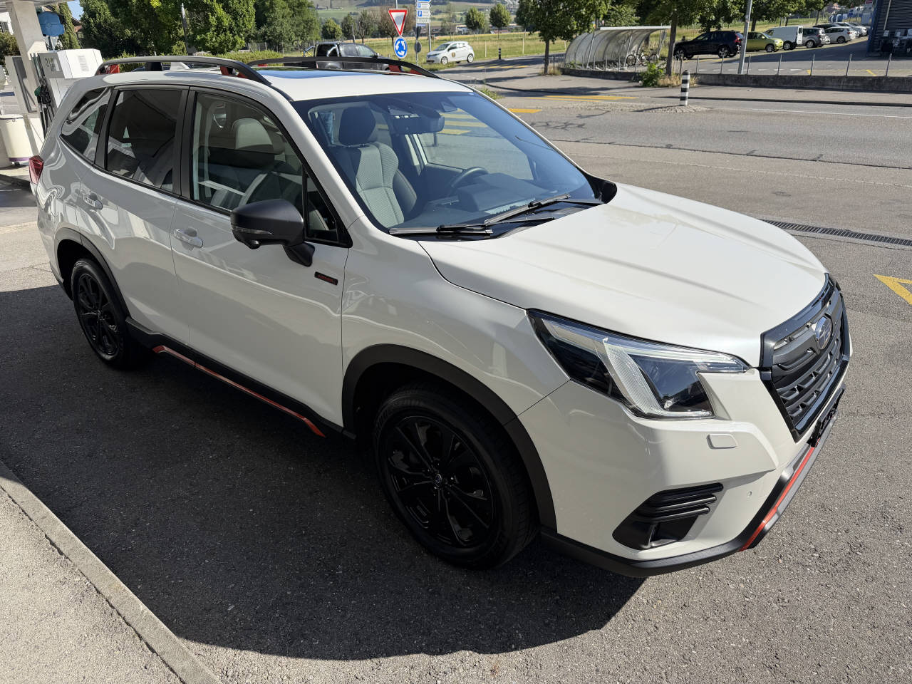 SUBARU Forester Station 2.0i e-Boxer Sport-image-3