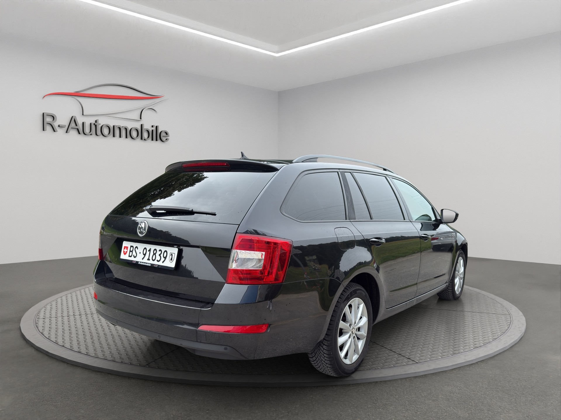 SKODA Octavia Combi 1.6 TDI Ambition DSG-image-4