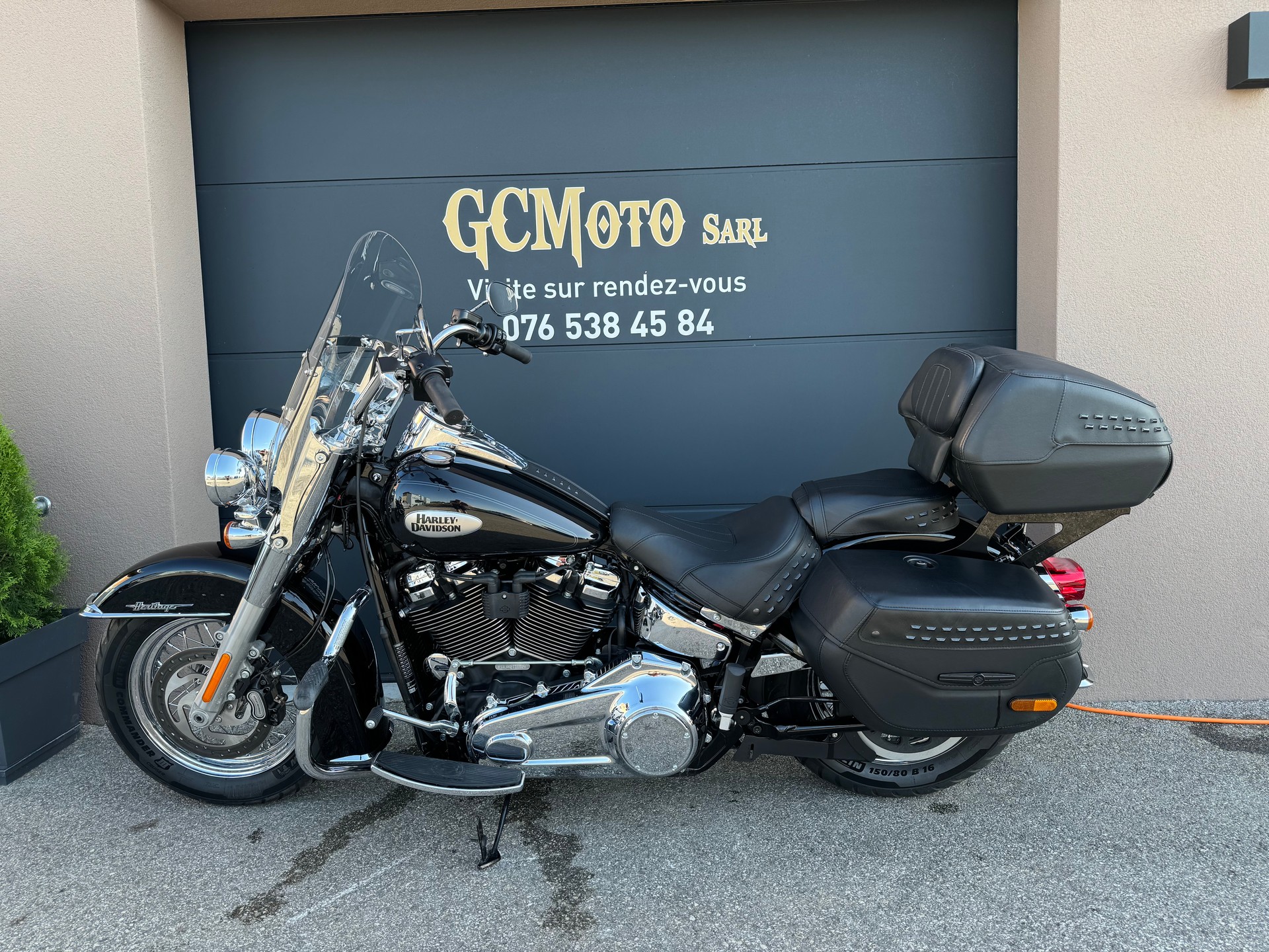 HARLEY-DAVIDSON FLHC Heritage Classic 107 (35kW Possible)-showroom-element-3