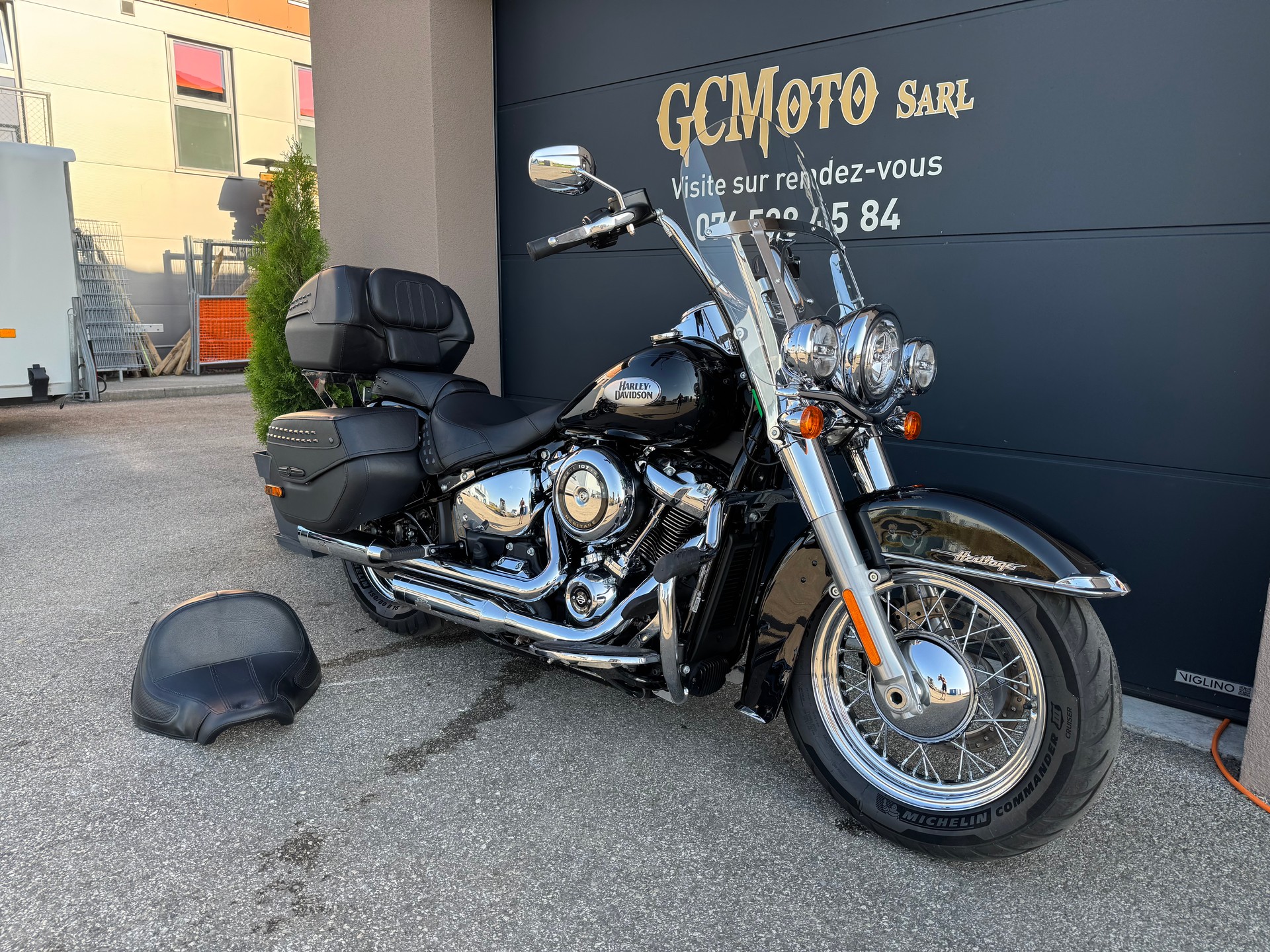 HARLEY-DAVIDSON FLHC Heritage Classic 107 (35kW Possible)-showroom-element-1