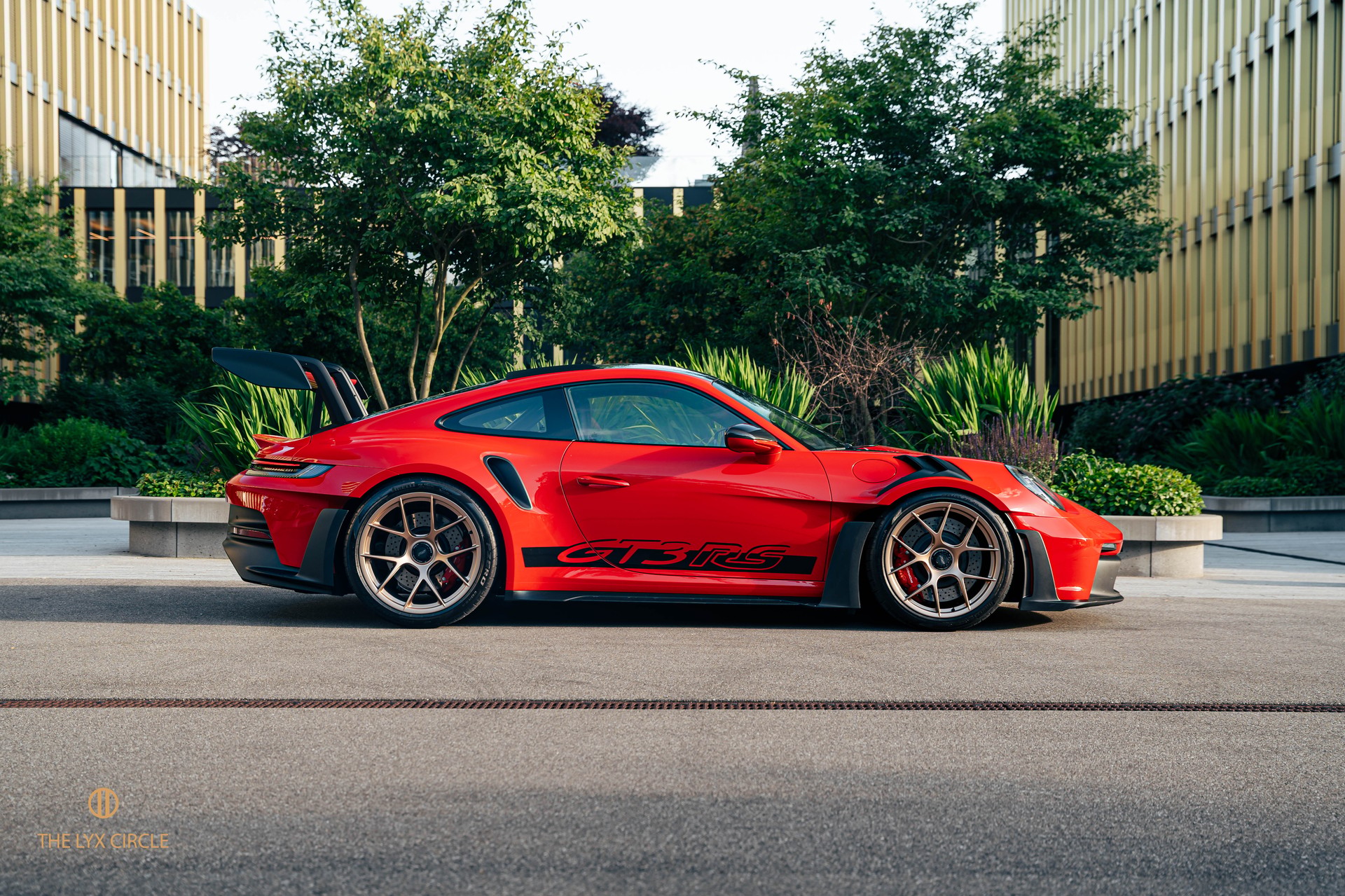 PORSCHE 911 GT3 RS Weissach-image-4