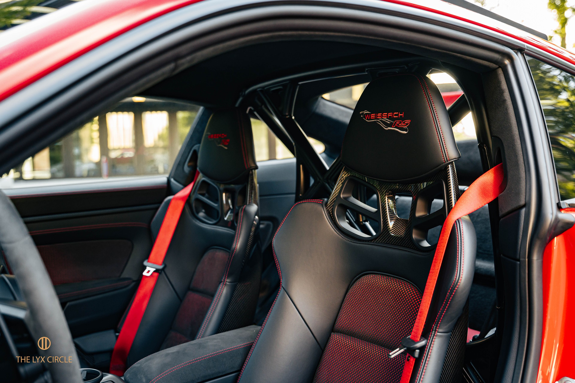 PORSCHE 911 GT3 RS Weissach-image-12