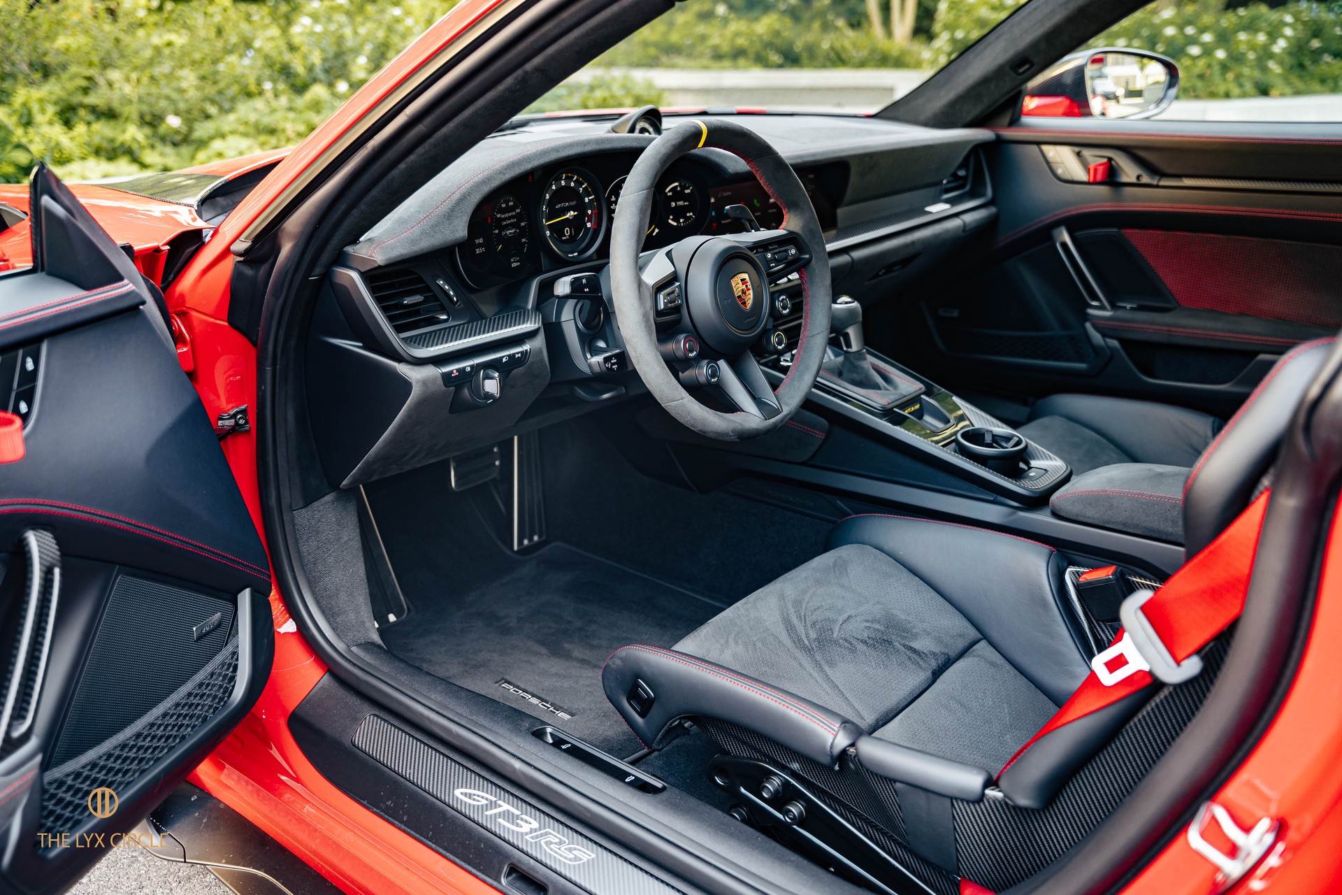 PORSCHE 911 GT3 RS Weissach-image-11
