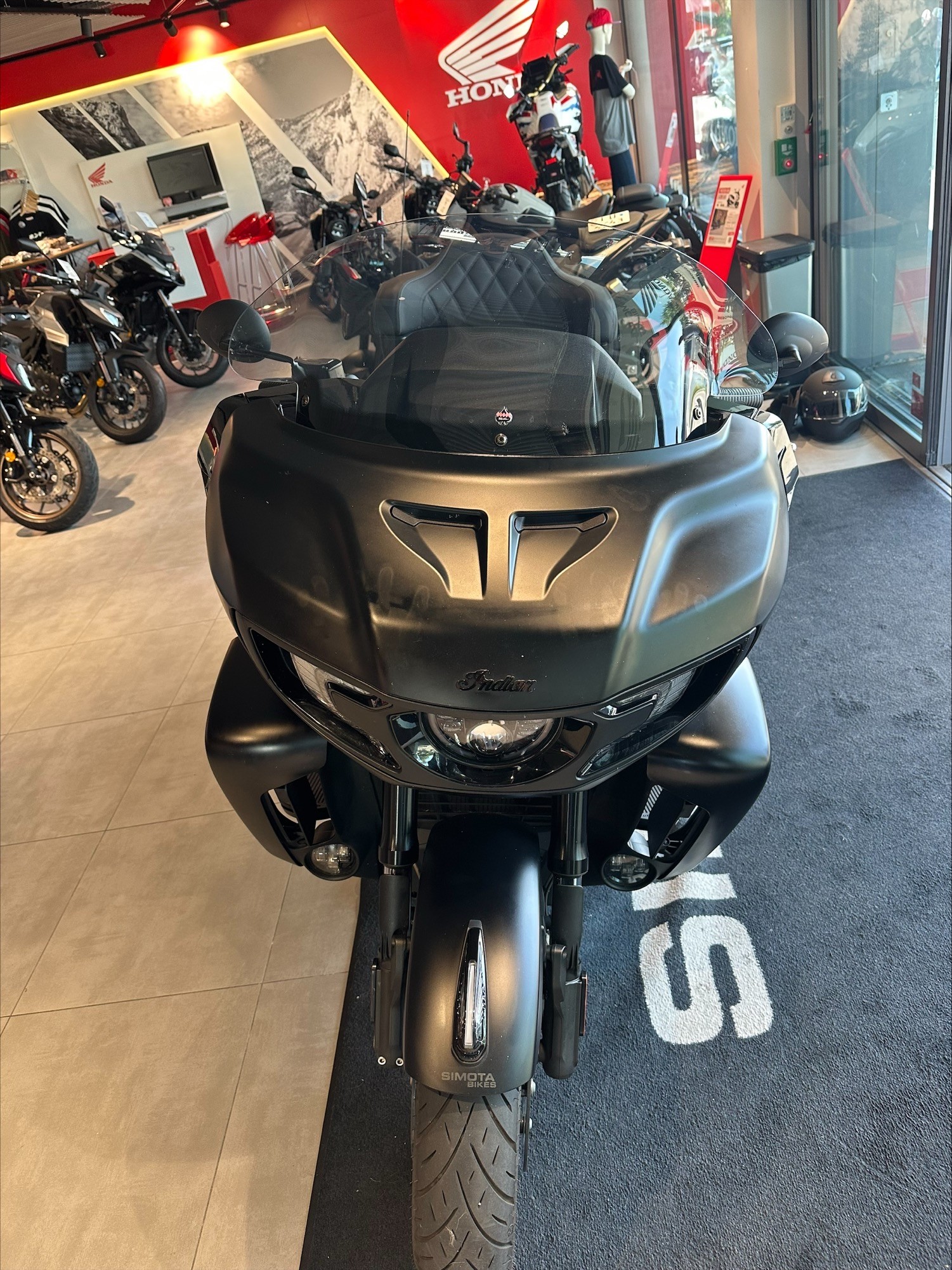 INDIAN Pursuit Dark Horse-showroom-element-2
