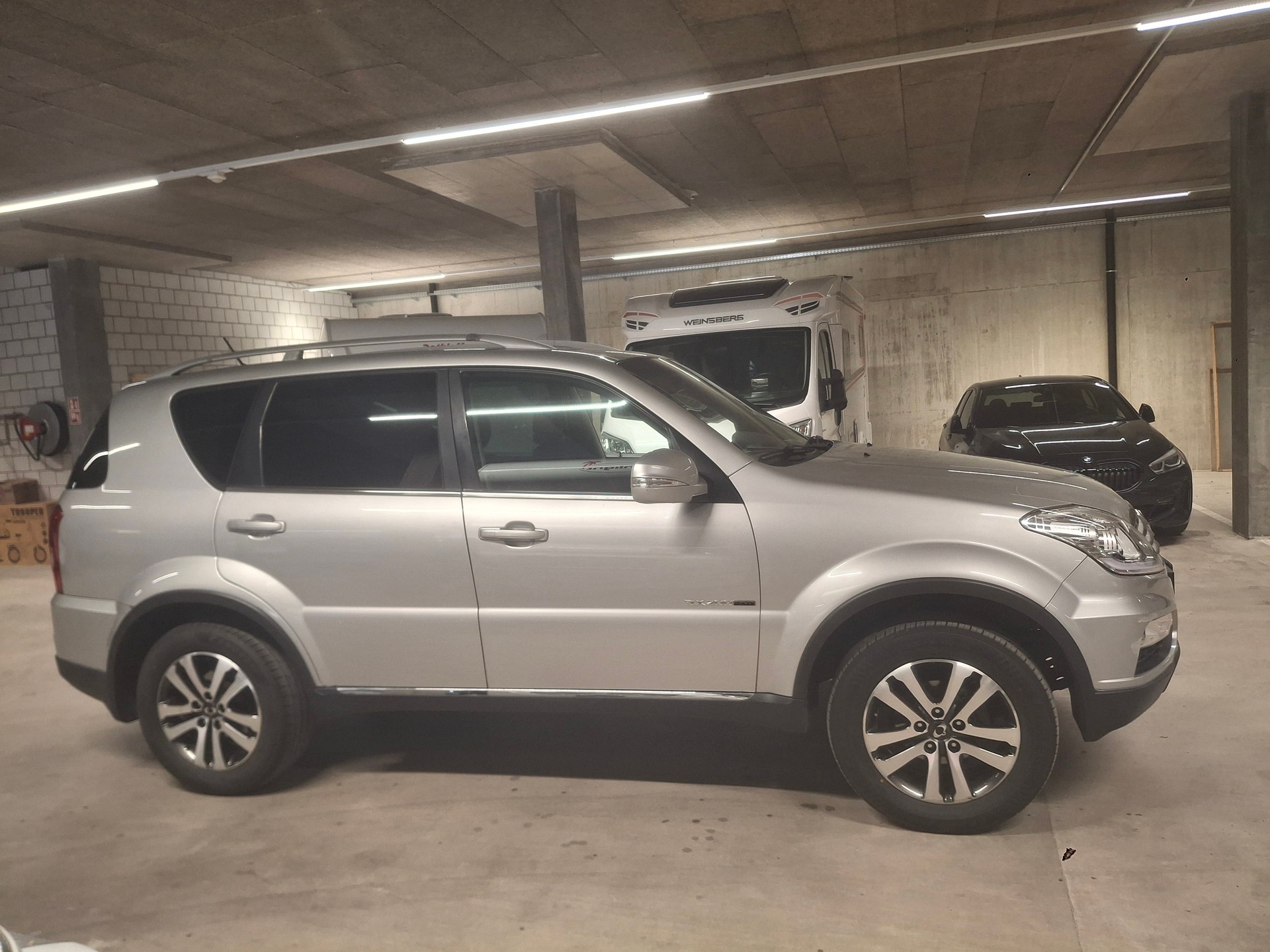 KGM-SsangYong Rexton RX200 e-XDi Sapphire 4WD Automatic-image-1