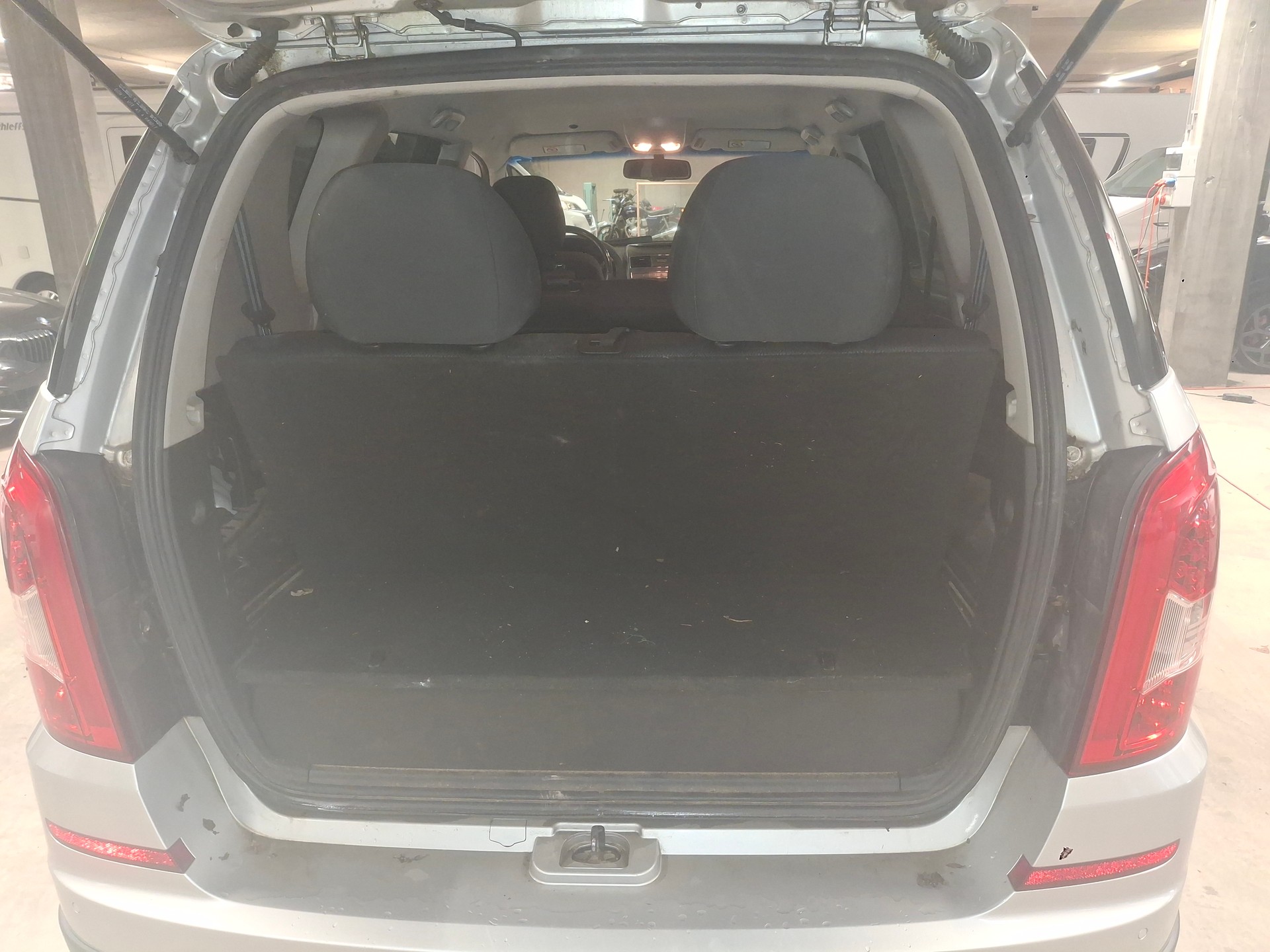 KGM-SsangYong Rexton RX200 e-XDi Sapphire 4WD Automatic-image-5