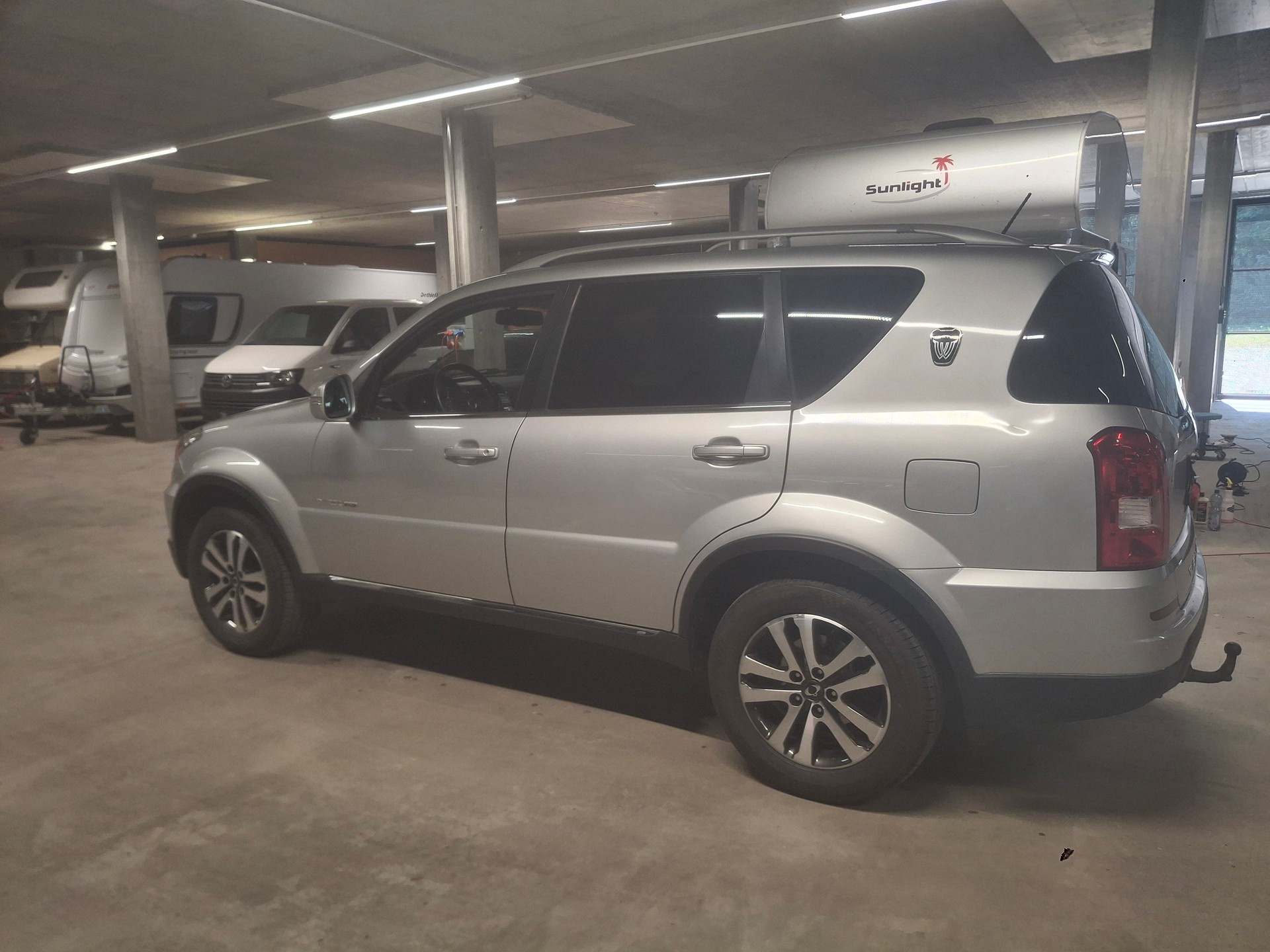KGM-SsangYong Rexton RX200 e-XDi Sapphire 4WD Automatic-image-3