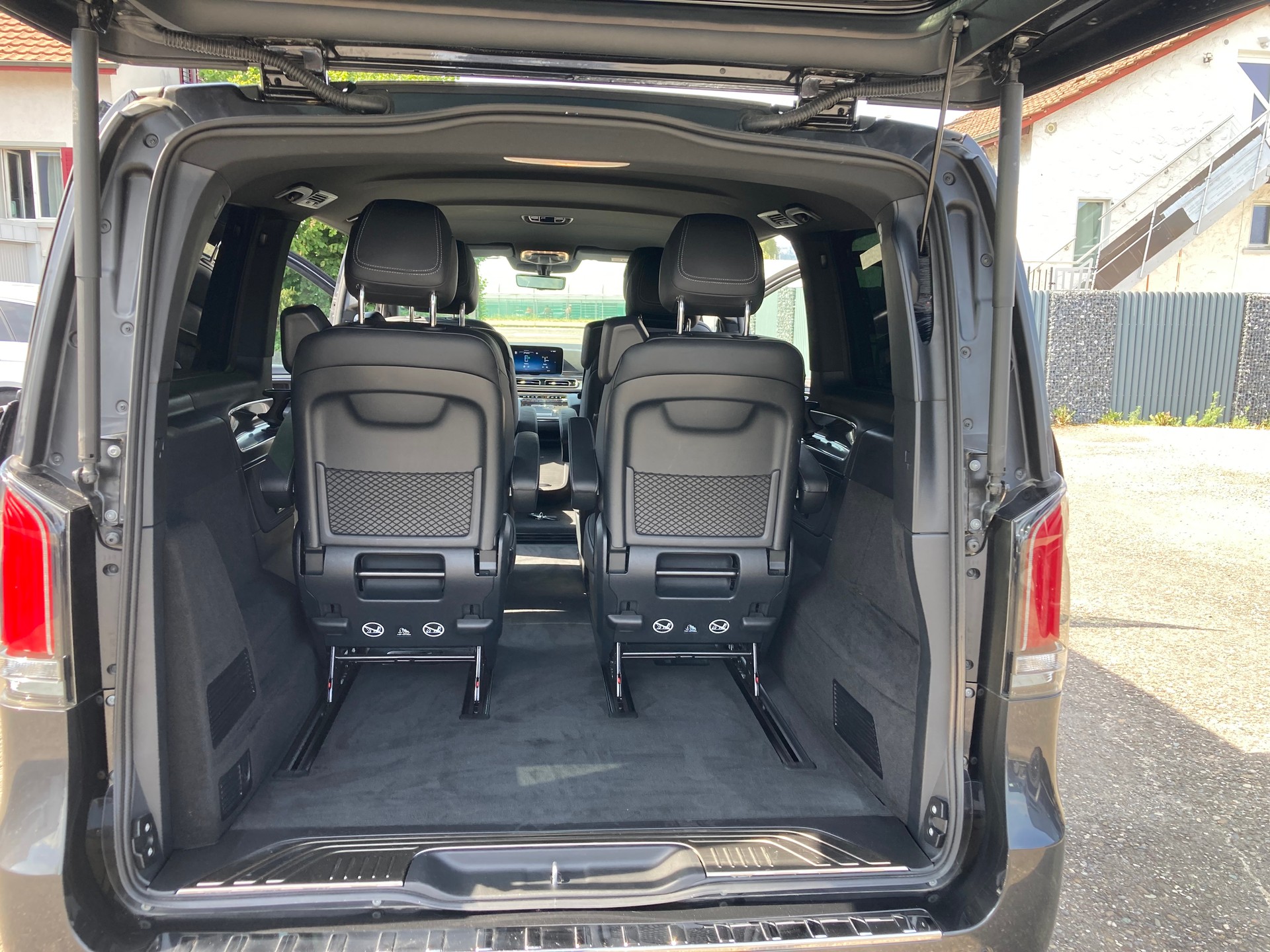 MERCEDES-BENZ V 300 d lang Exclusive 4Matic 9G-Tronic-image-14