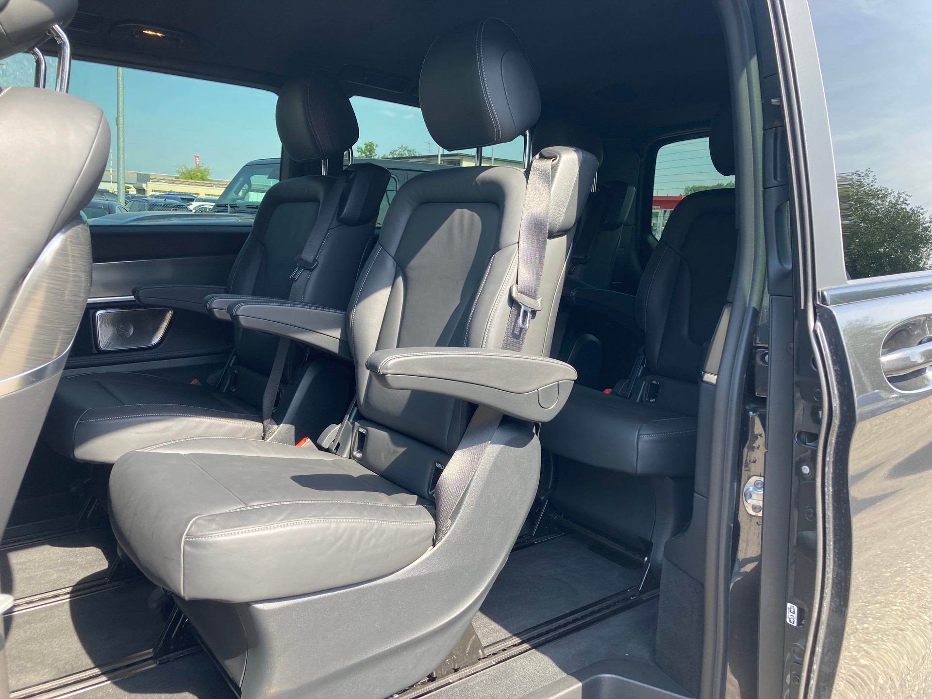 MERCEDES-BENZ V 300 d lang Exclusive 4Matic 9G-Tronic-image-7