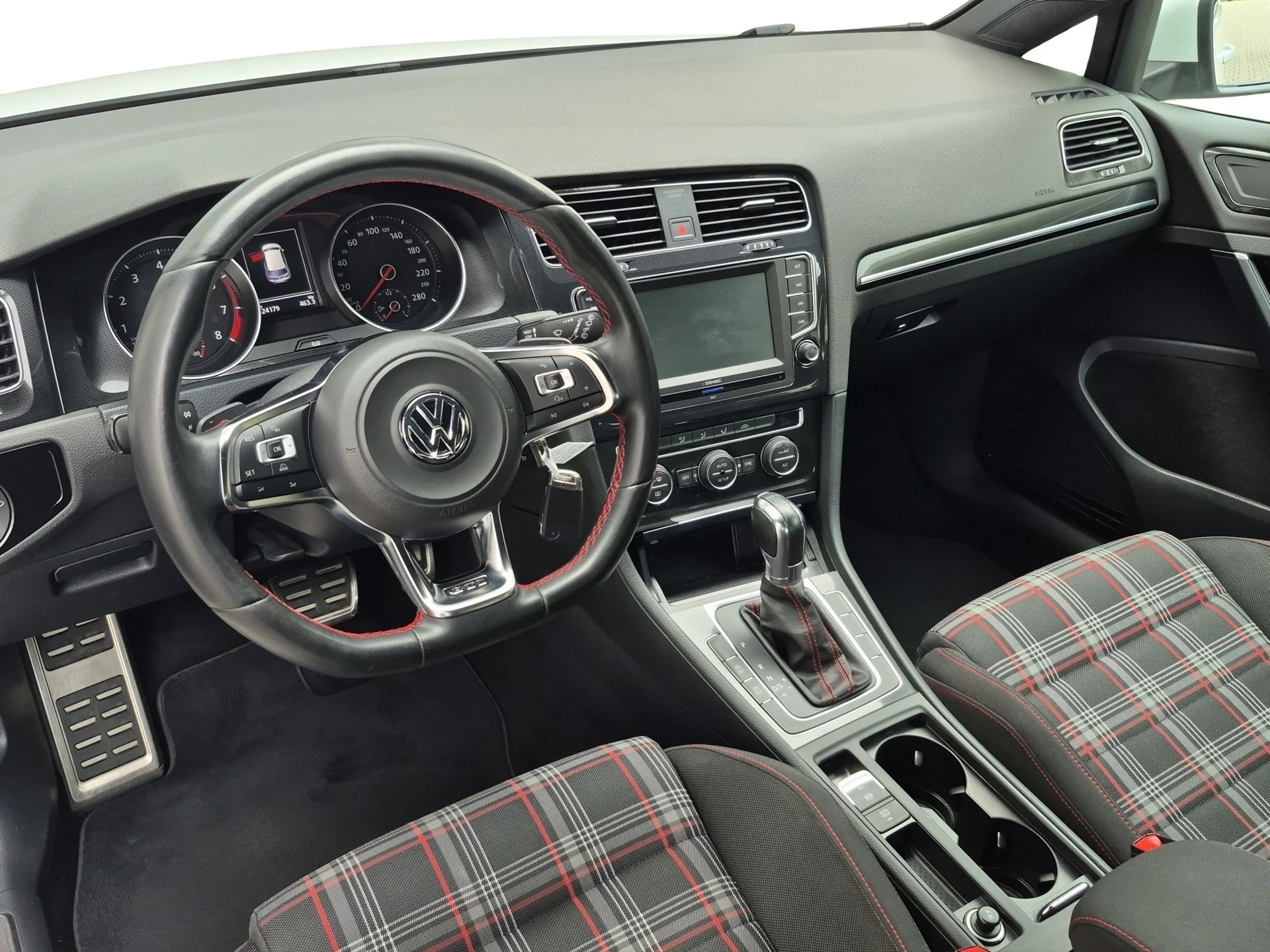VW Golf 2.0 TSI GTI Performance DSG-image-7