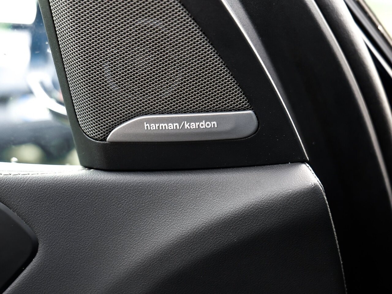 BMW X5 xDrive 48V M60i M Sport Pro Steptronic-image-8