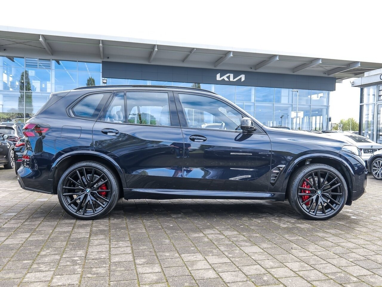 BMW X5 xDrive 48V M60i M Sport Pro Steptronic-showroom-element-3