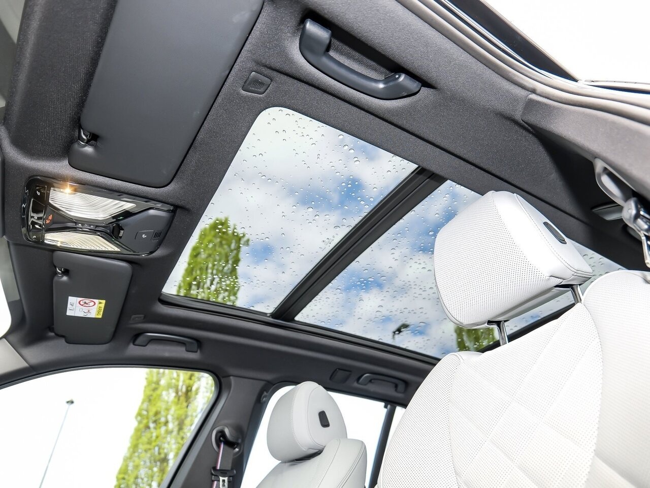 BMW X5 xDrive 48V M60i M Sport Pro Steptronic-image-13
