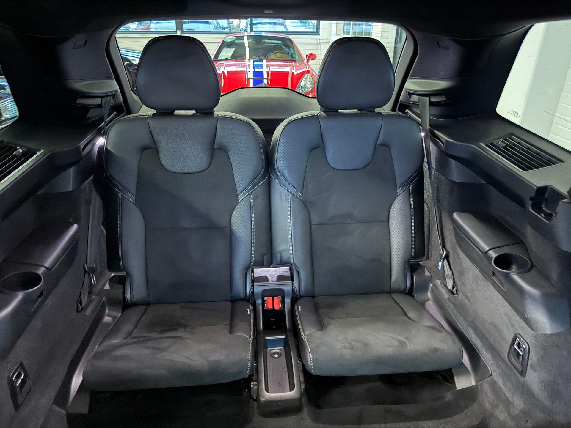 VOLVO XC90 B5 Diesel Mild Hybrid AWD R-Design Geartronic-image-10