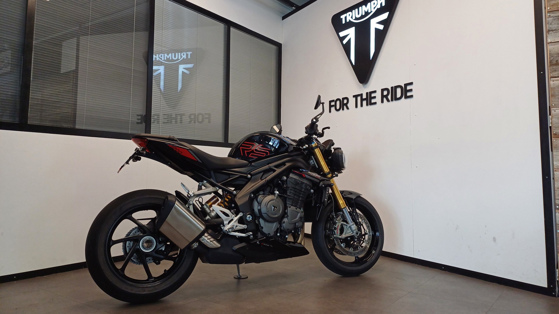 TRIUMPH Speed Triple 1200 RS-image-3