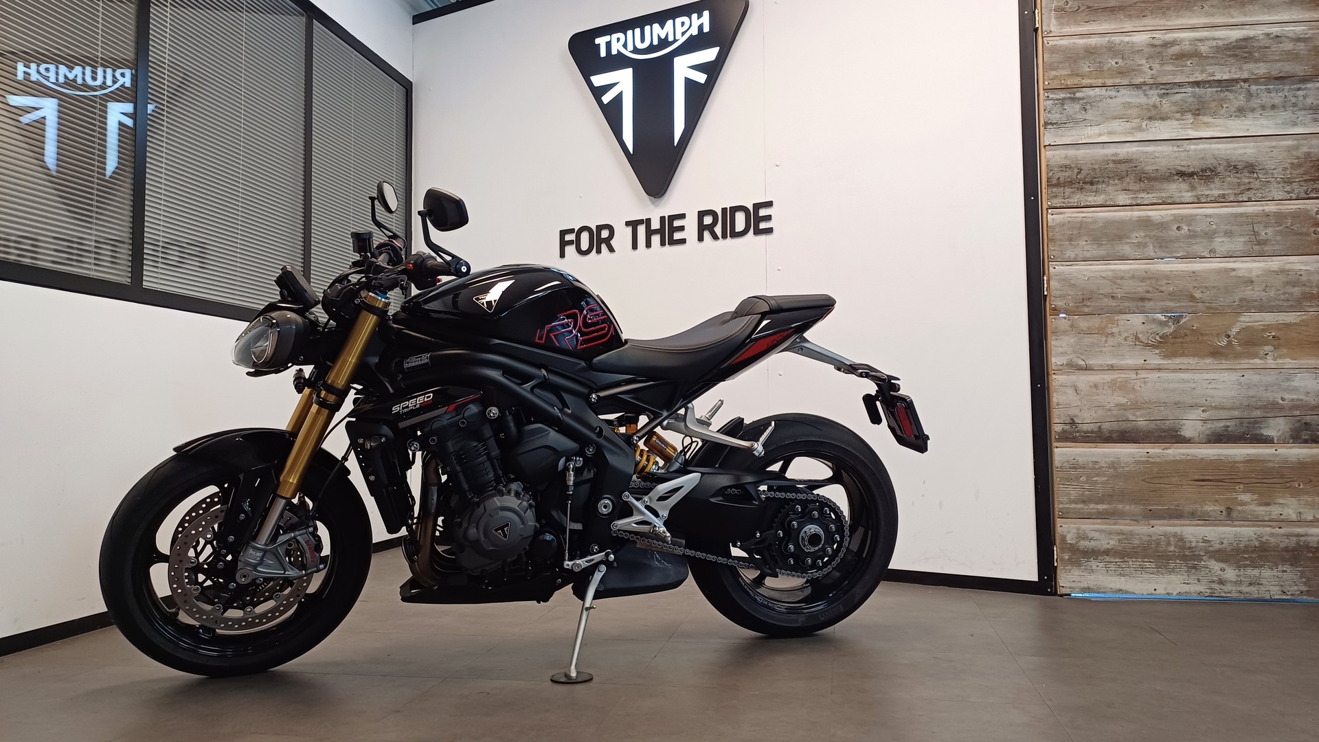 TRIUMPH Speed Triple 1200 RS-image-1