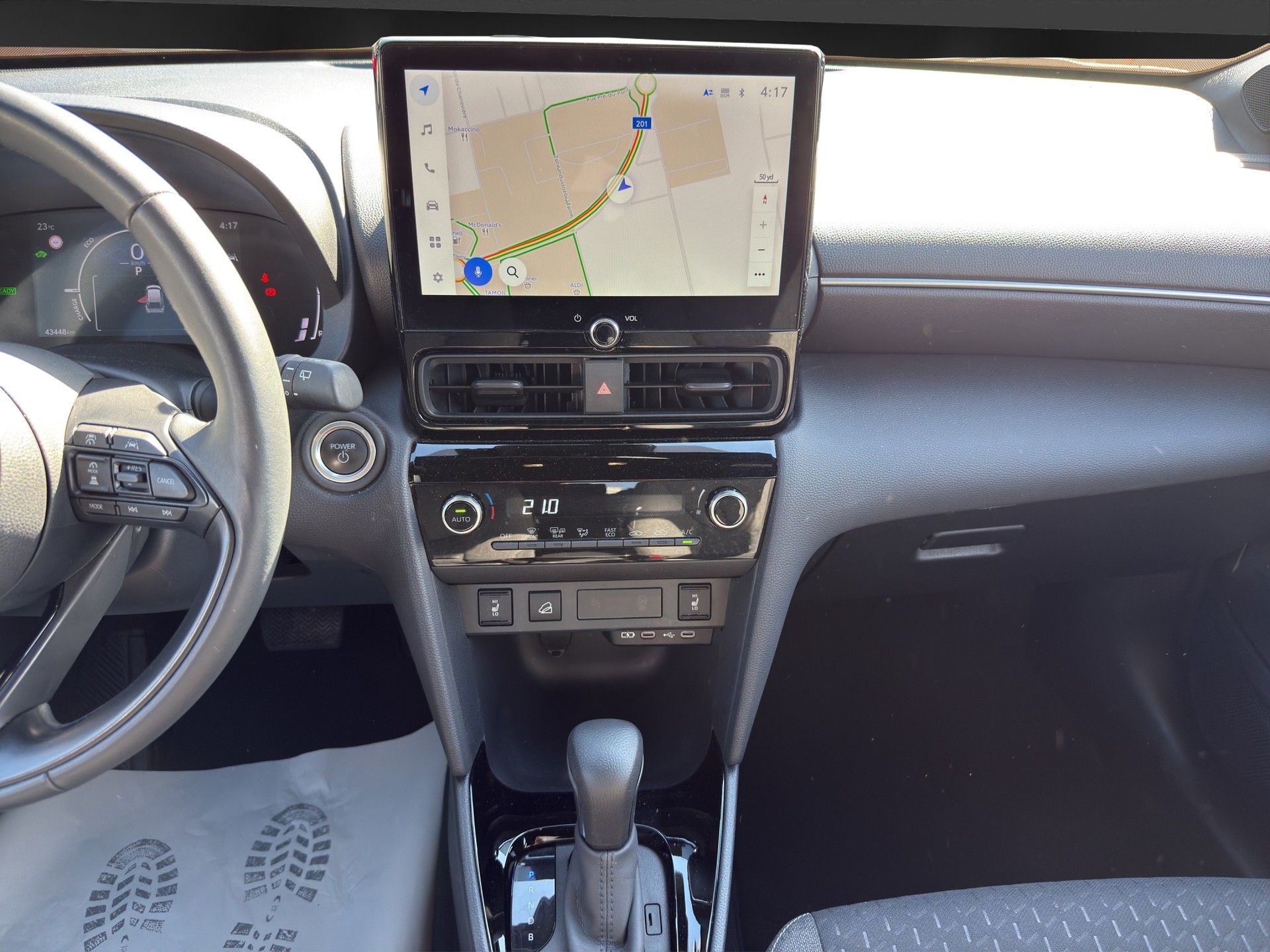 TOYOTA Yaris Cross 1.5 Trend AWDi e-CVT-image-11
