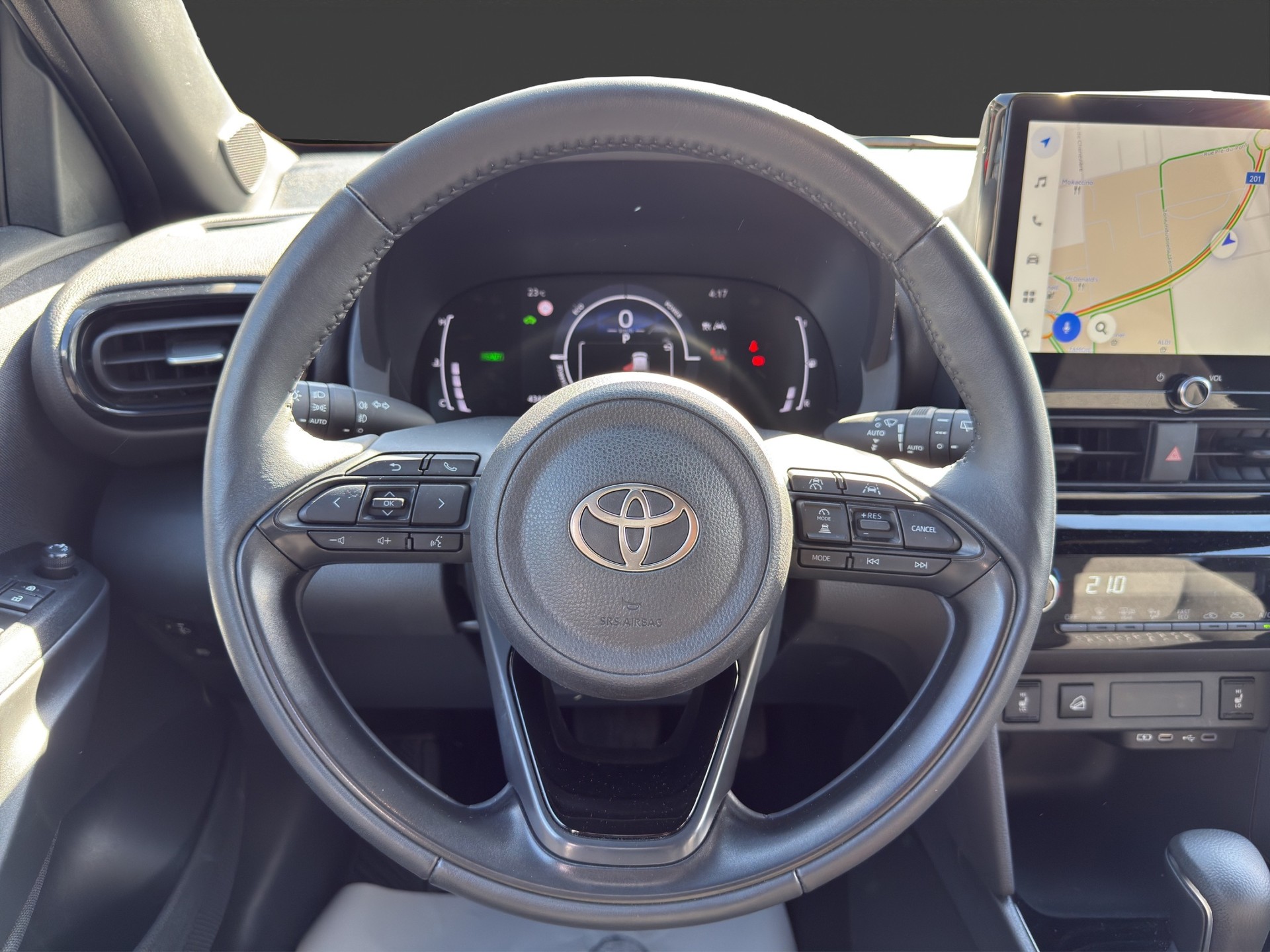 TOYOTA Yaris Cross 1.5 Trend AWDi e-CVT-image-10