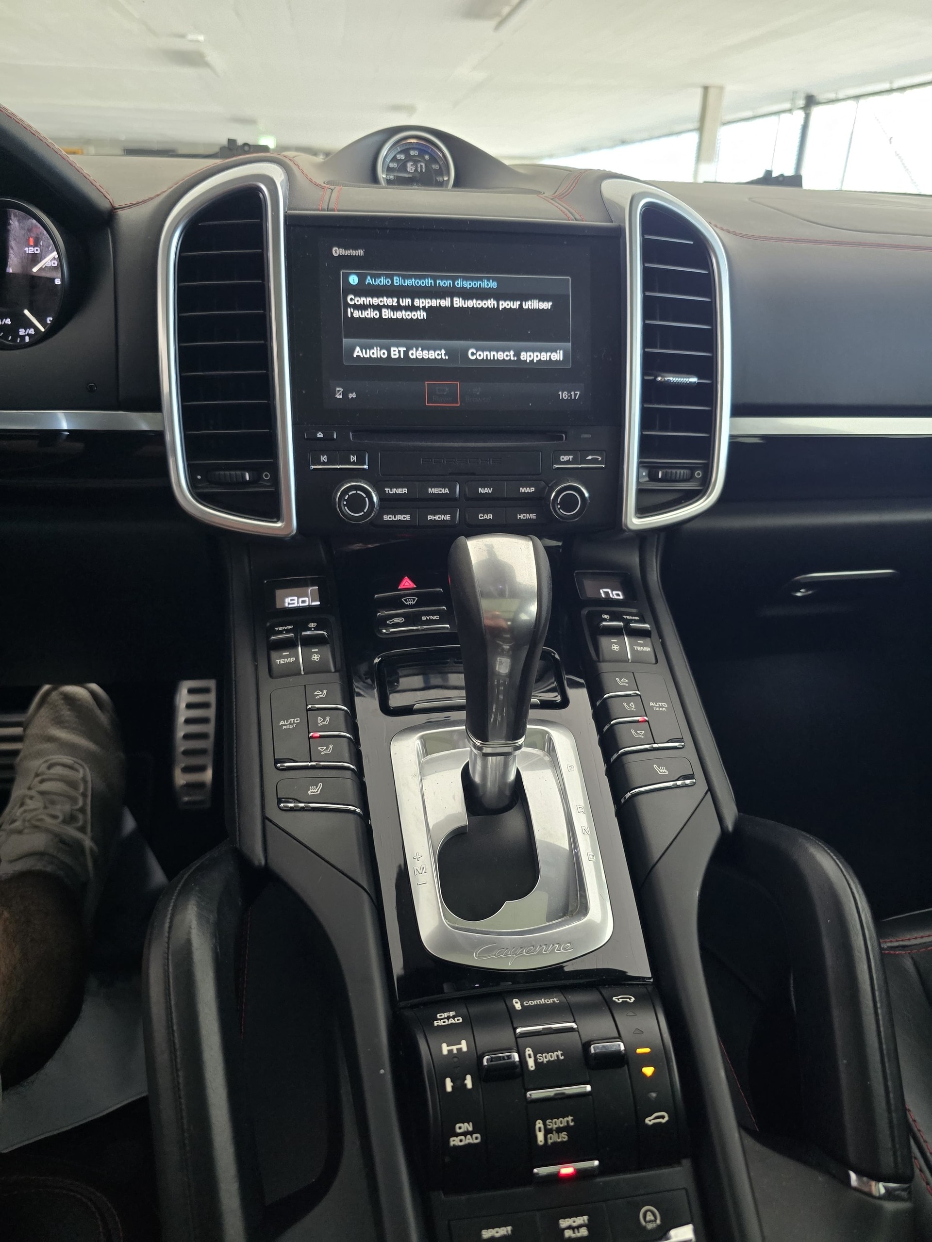 PORSCHE Cayenne GTS-image-9