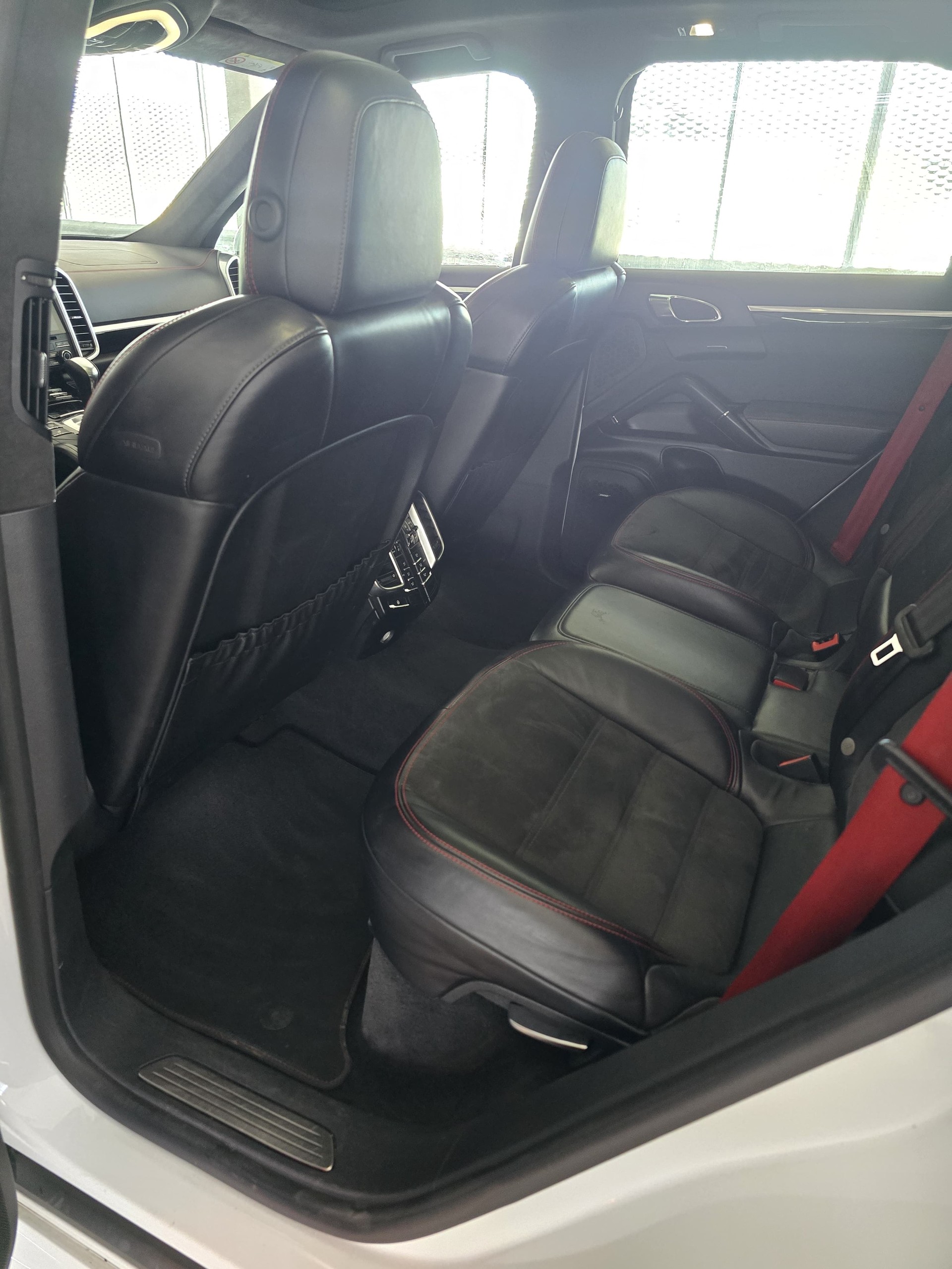 PORSCHE Cayenne GTS-image-11