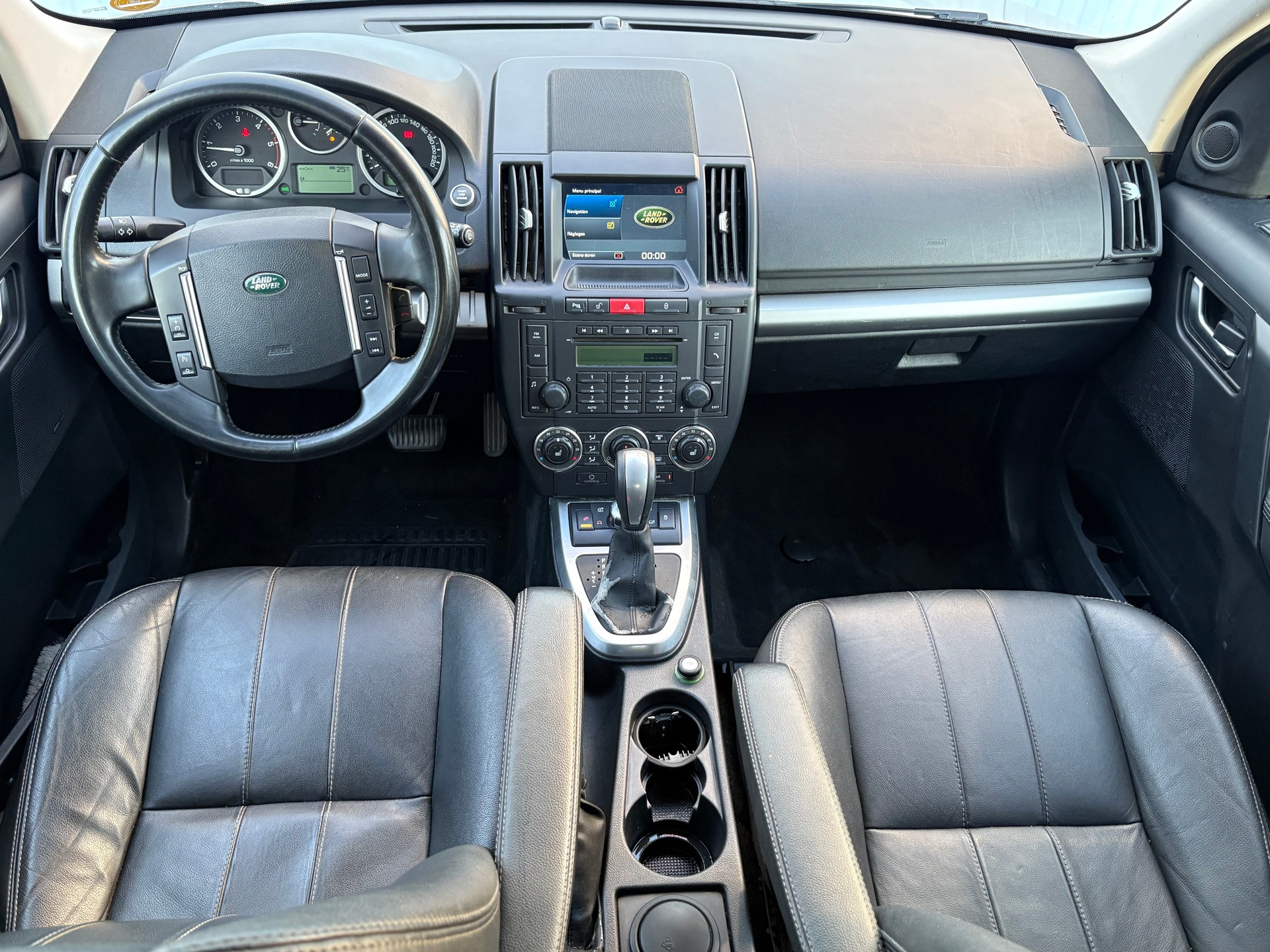 LAND ROVER Freelander 2.2 TD4 E Automatic-image-13