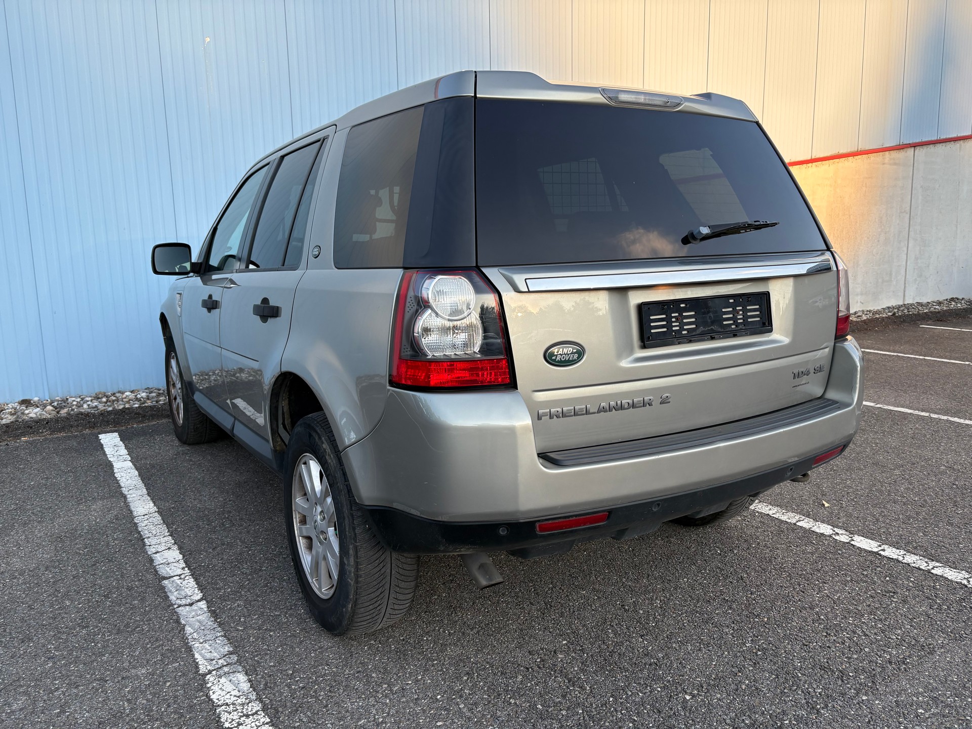 LAND ROVER Freelander 2.2 TD4 E Automatic-image-8