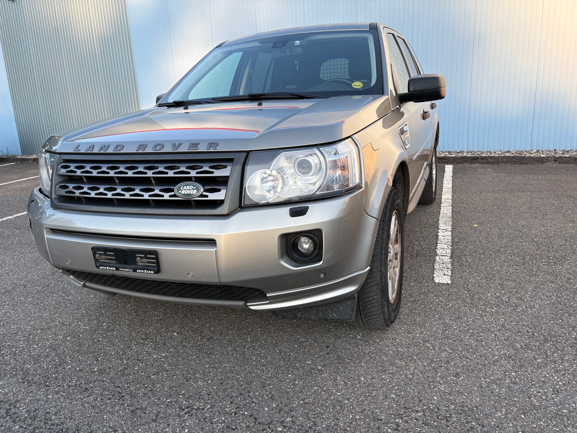 LAND ROVER Freelander 2.2 TD4 E Automatic-image-2