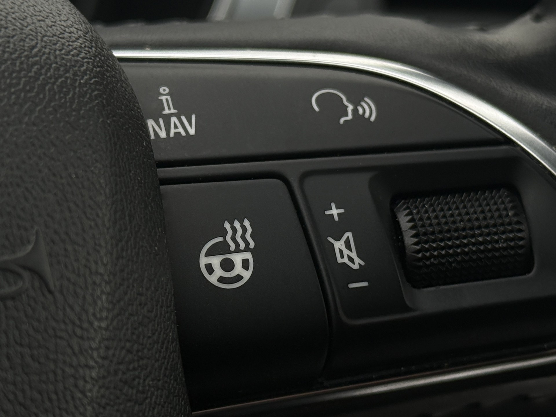 AUDI A6 Avant 3.0 TDI V6 quattro S-tronic / CH-Fahrzeug-image-24