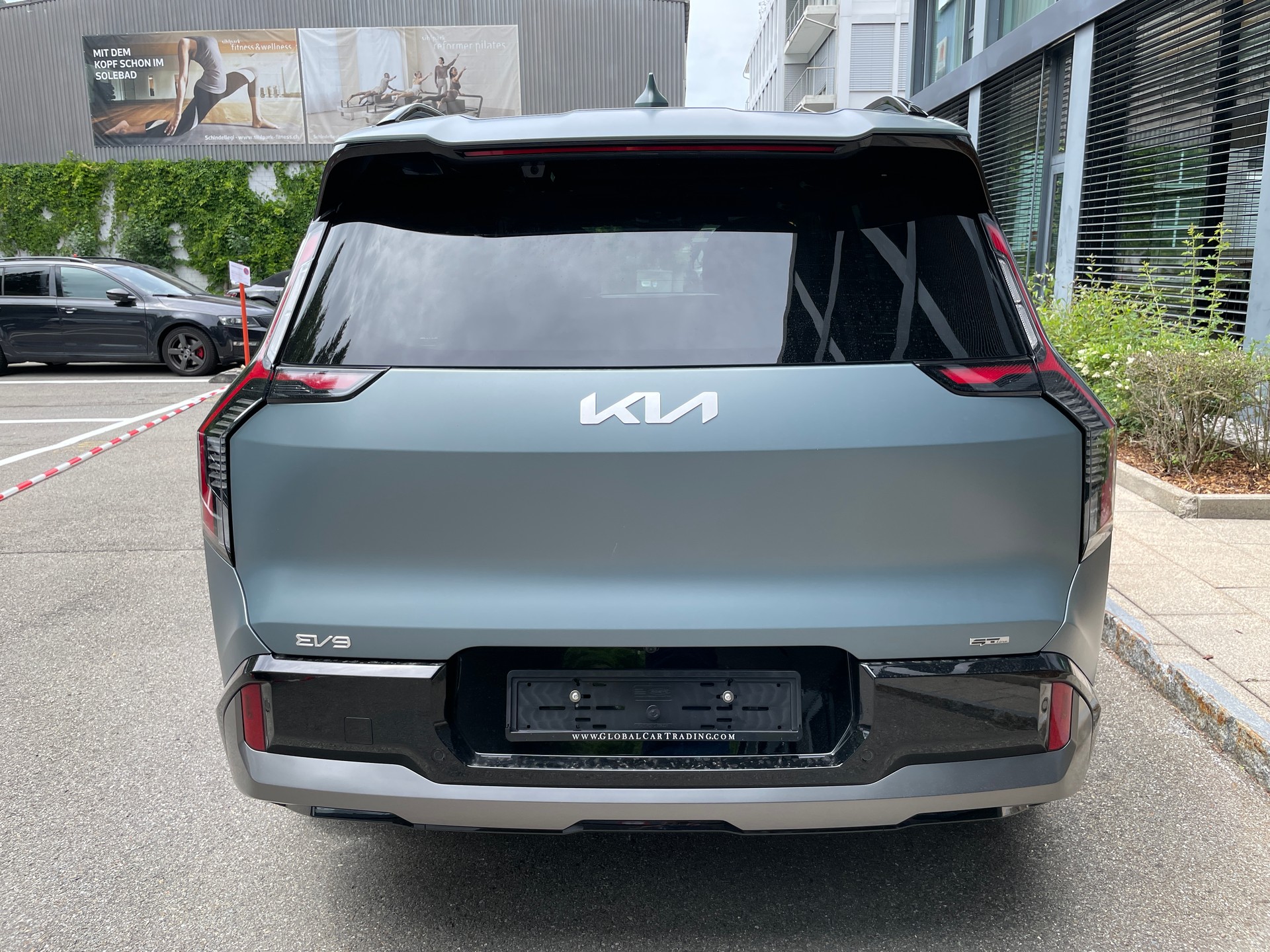 KIA EV9 99,8 kWh GT-Line 4x4 mit Panoramadach und 6-Sitzer-image-3