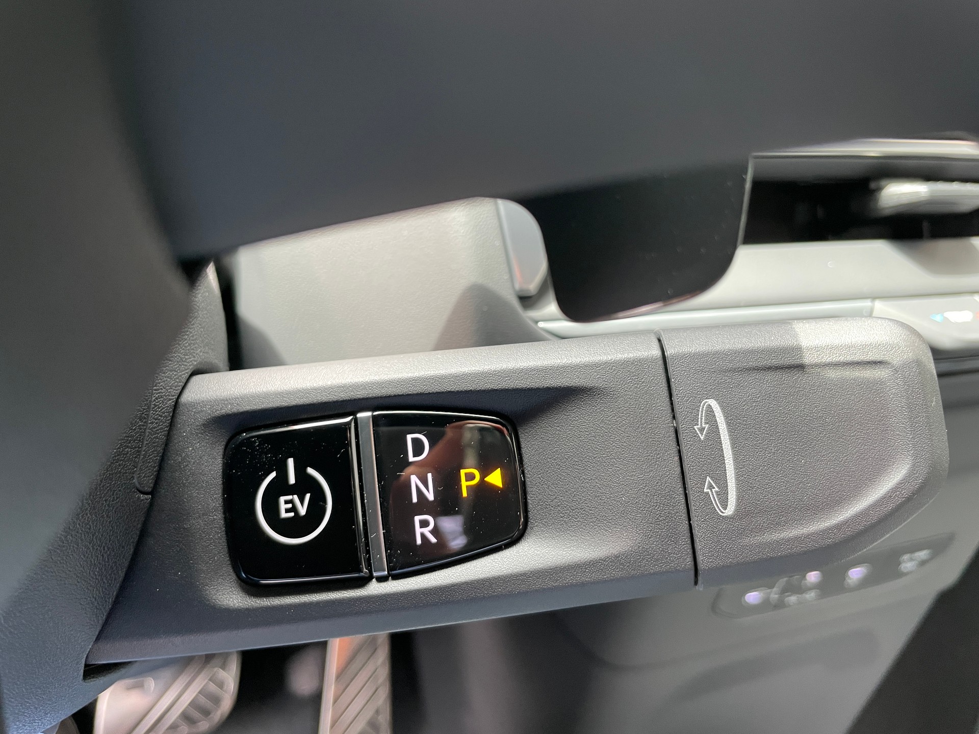 KIA EV9 99,8 kWh GT-Line 4x4 mit Panoramadach und 6-Sitzer-image-29