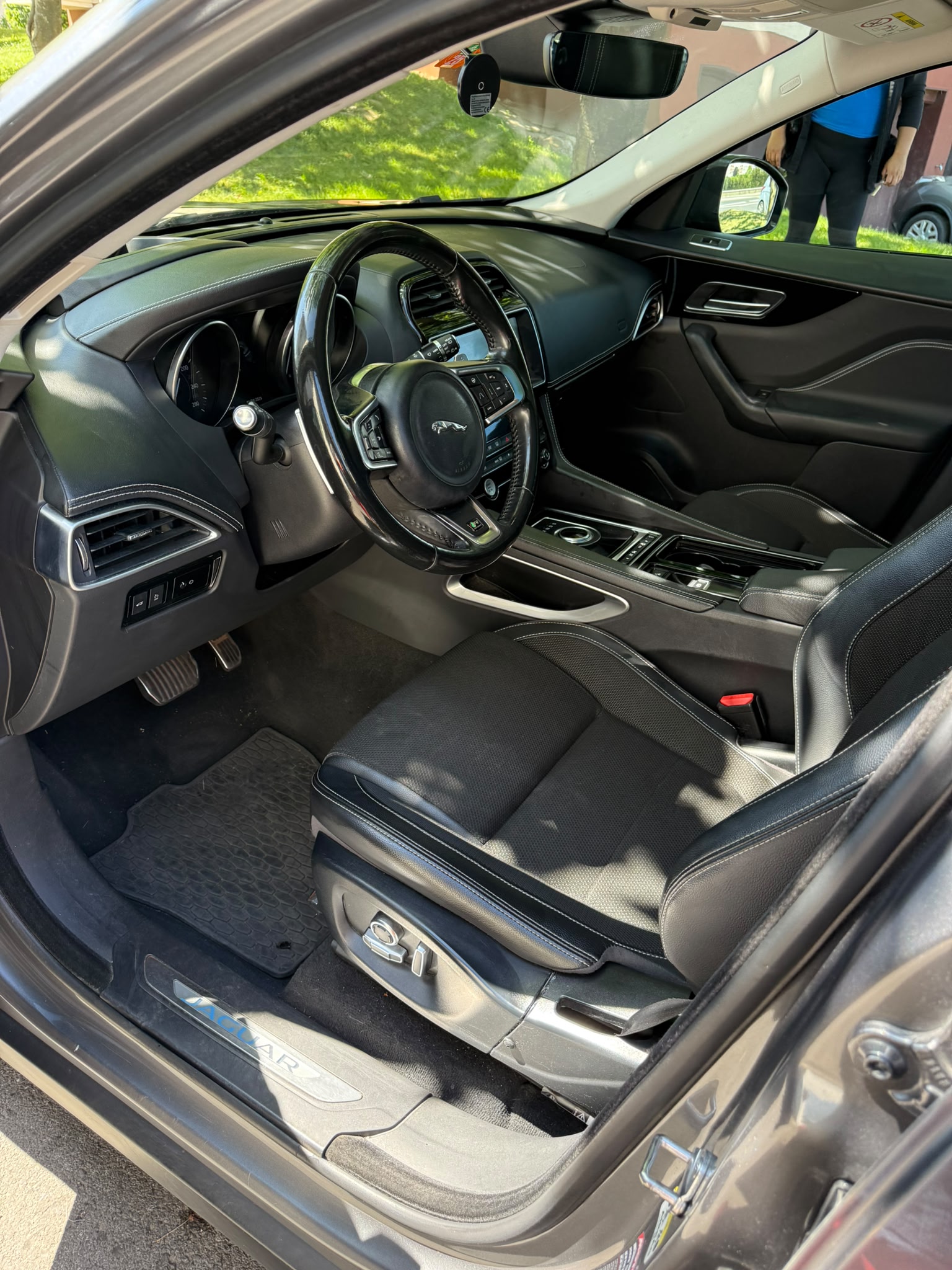 JAGUAR 2.0 T 250 R-Sport AWD-image-4