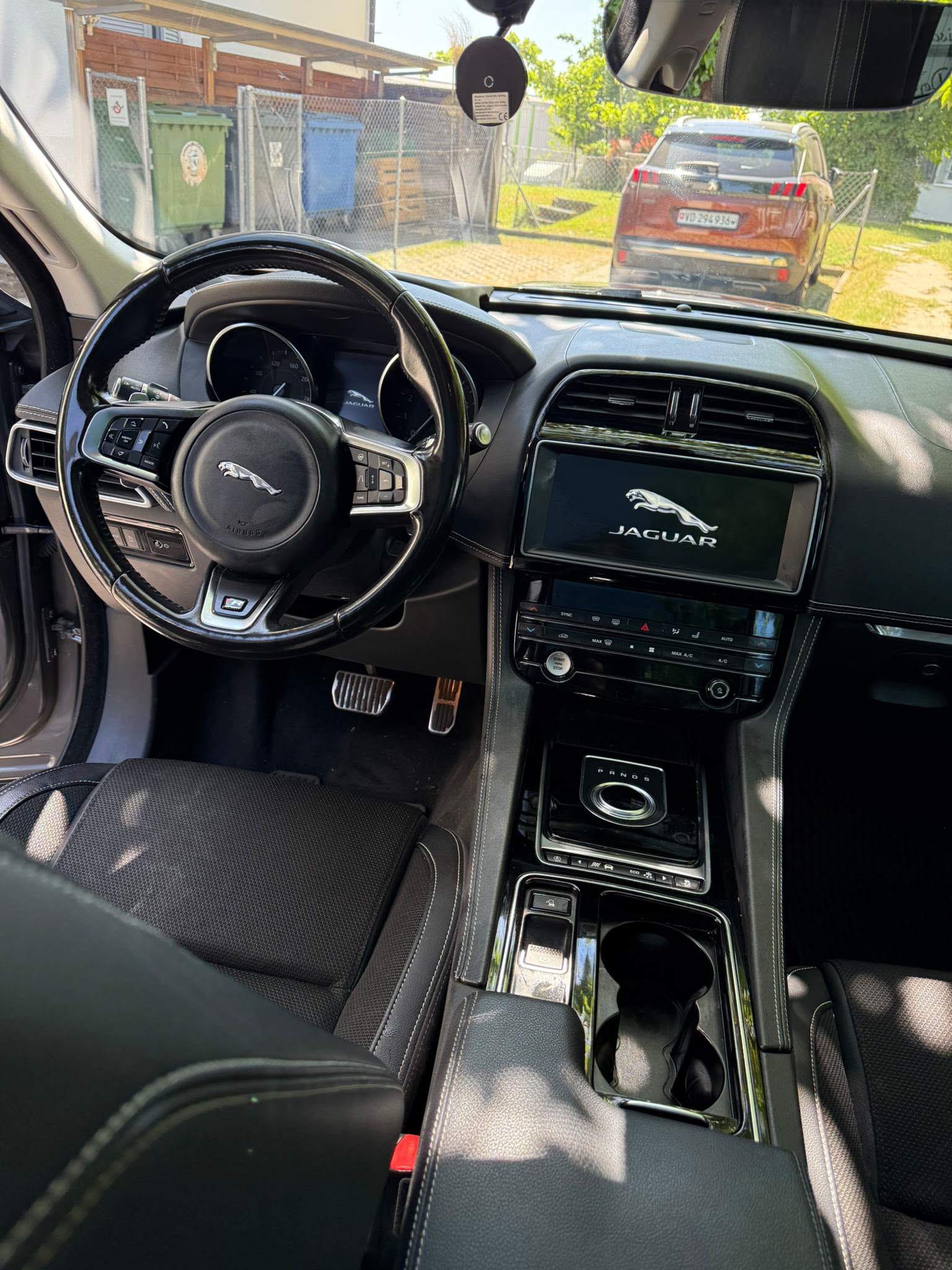 JAGUAR 2.0 T 250 R-Sport AWD-image-5