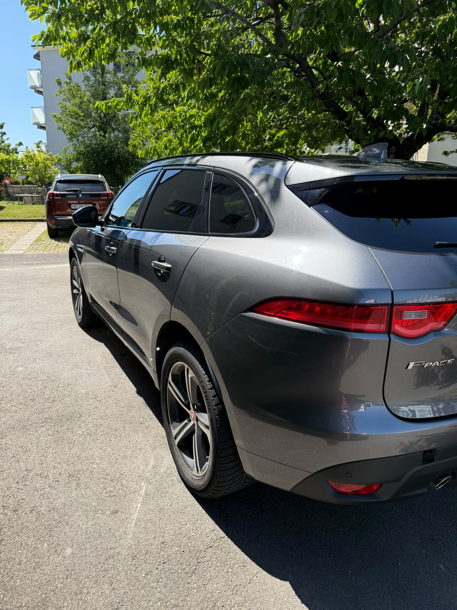 JAGUAR 2.0 T 250 R-Sport AWD-image-1