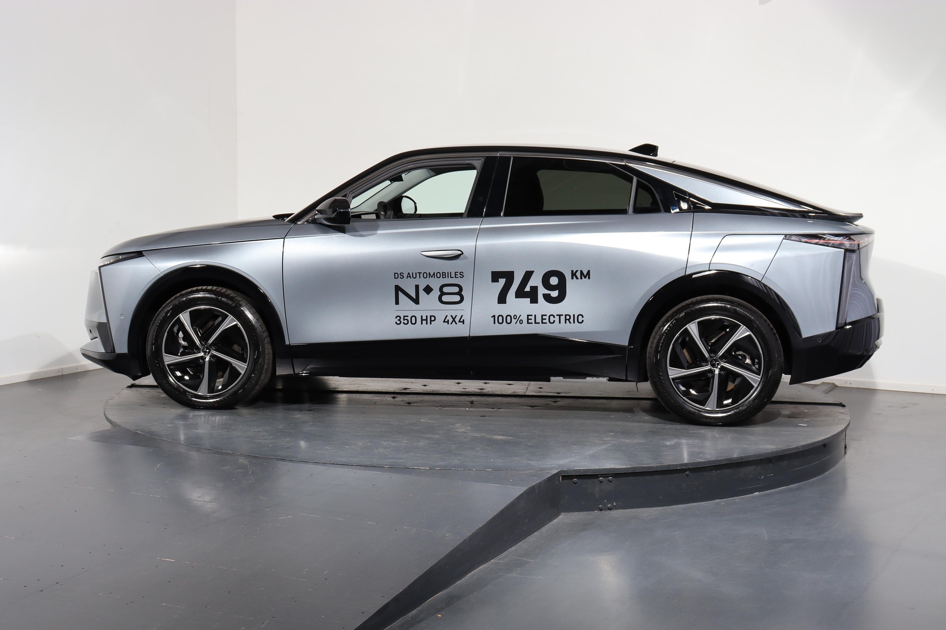DS AUTOMOBILES No8 E-Tense Pallas-image-2