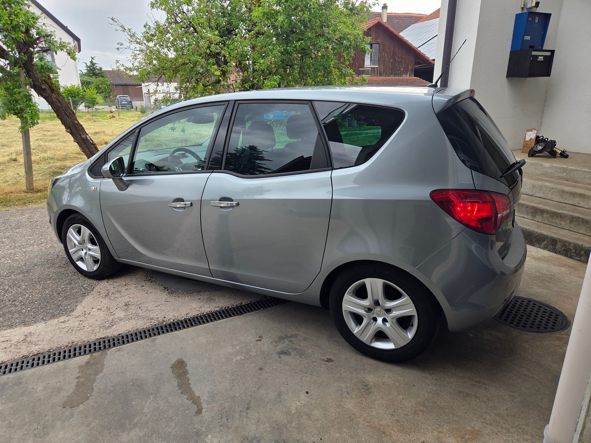 OPEL Meriva 1.4 Turbo-image-1