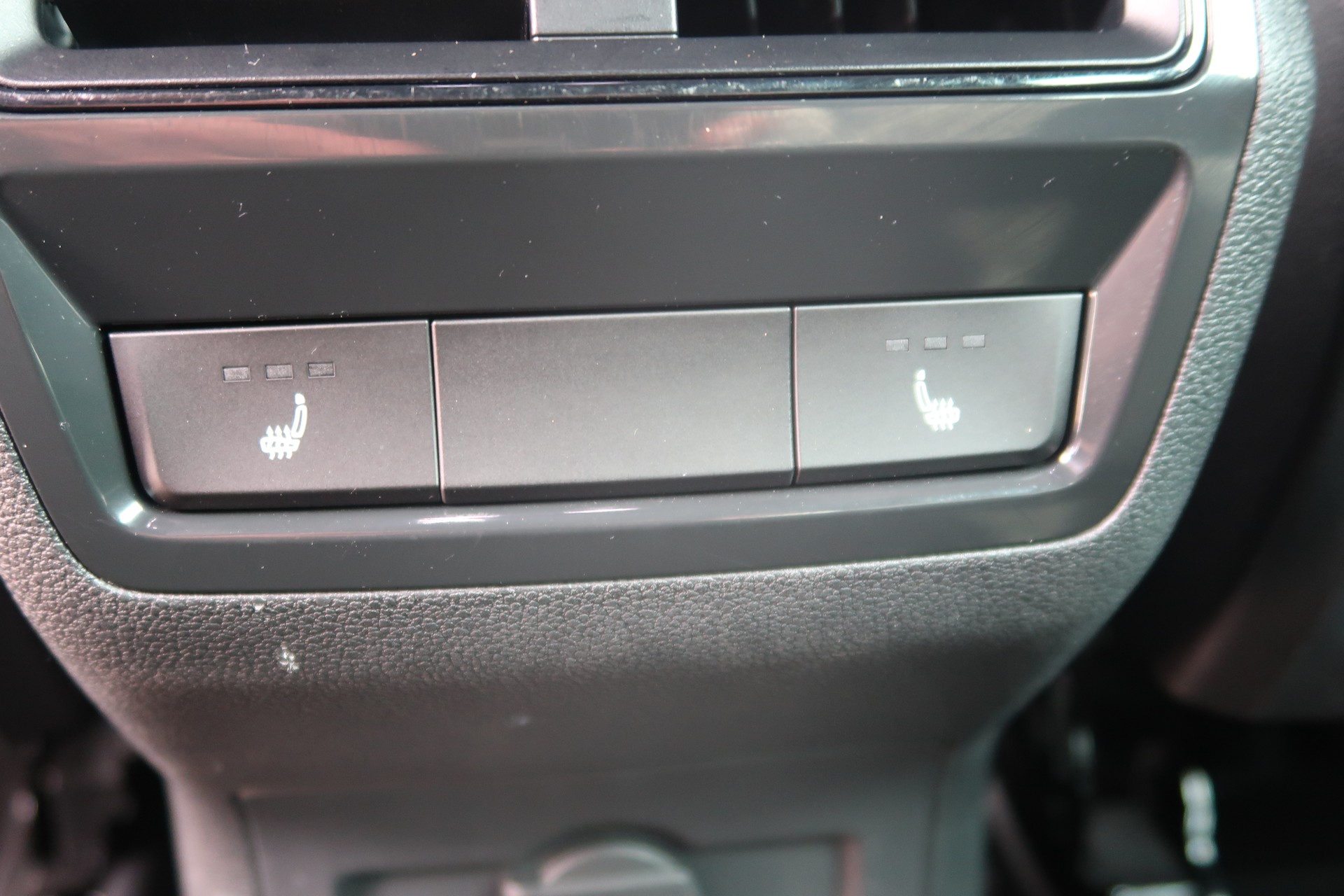 SKODA Karoq 2.0 TSI SportLine 4x4 DSG-image-9