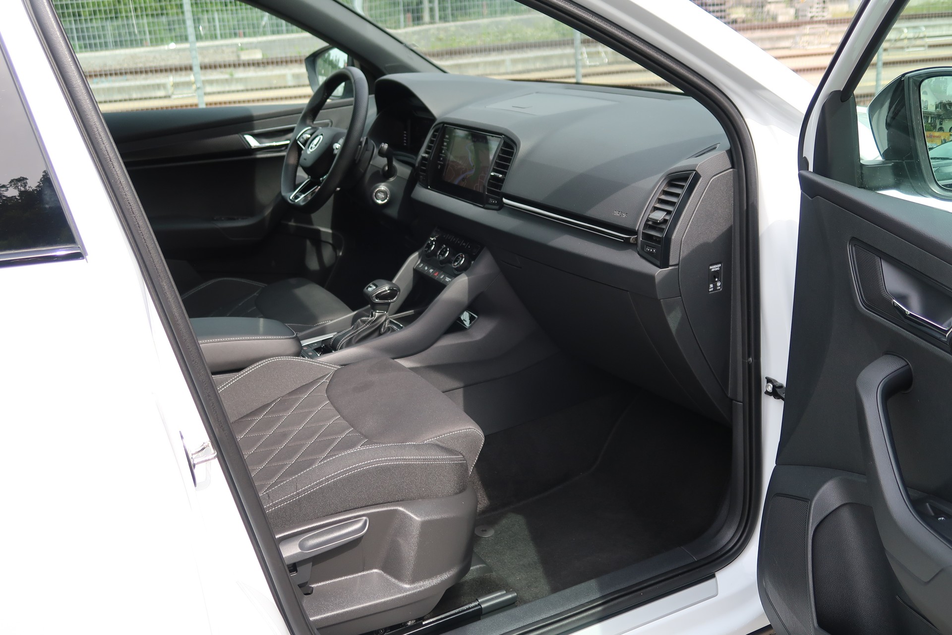 SKODA Karoq 2.0 TSI SportLine 4x4 DSG-image-25