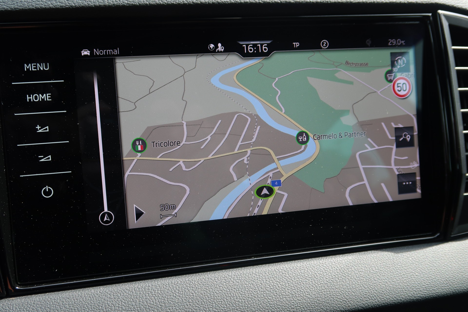 SKODA Karoq 2.0 TSI SportLine 4x4 DSG-image-16