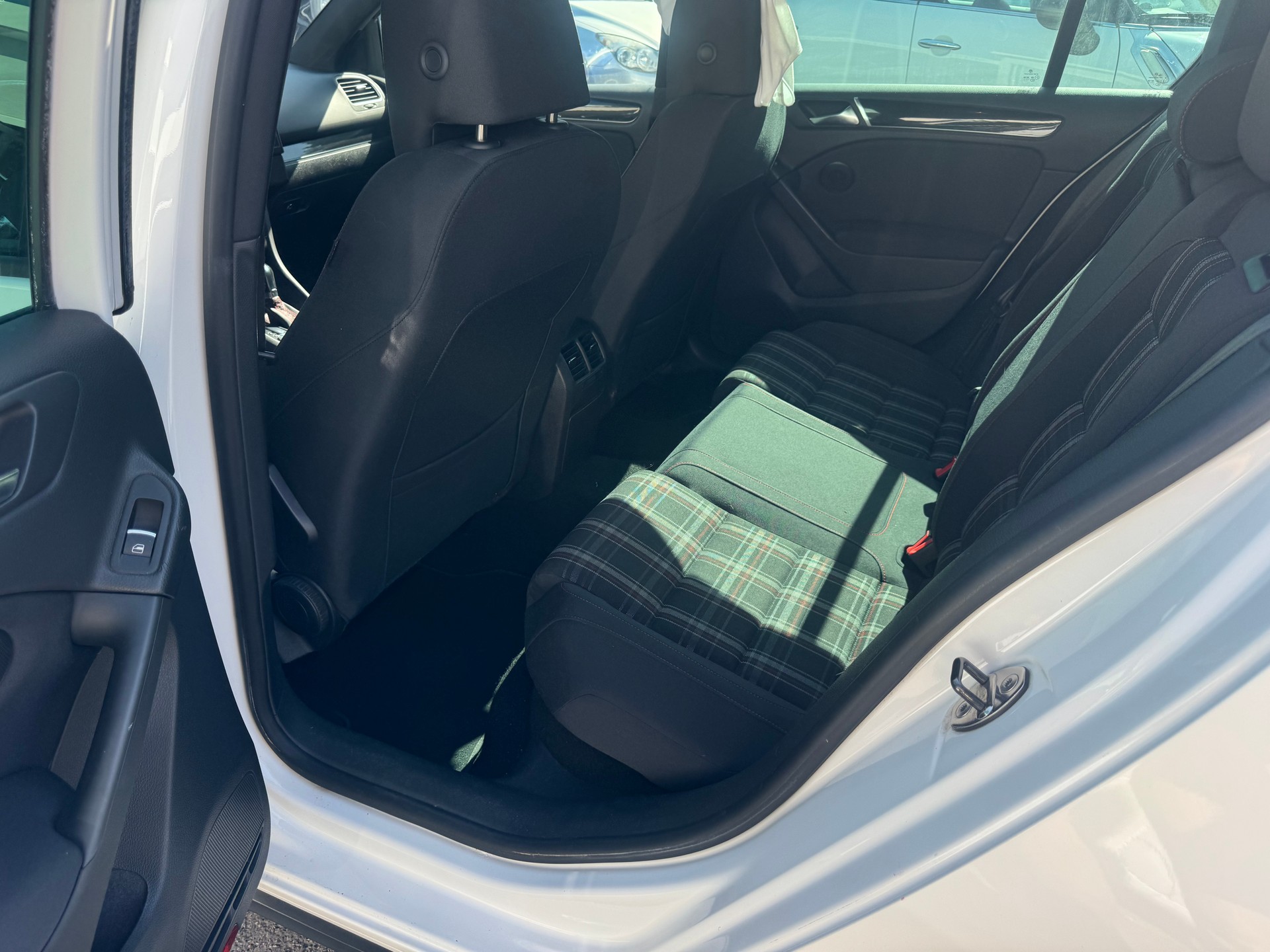 VW Golf 2.0 TSI GTI DSG-image-11