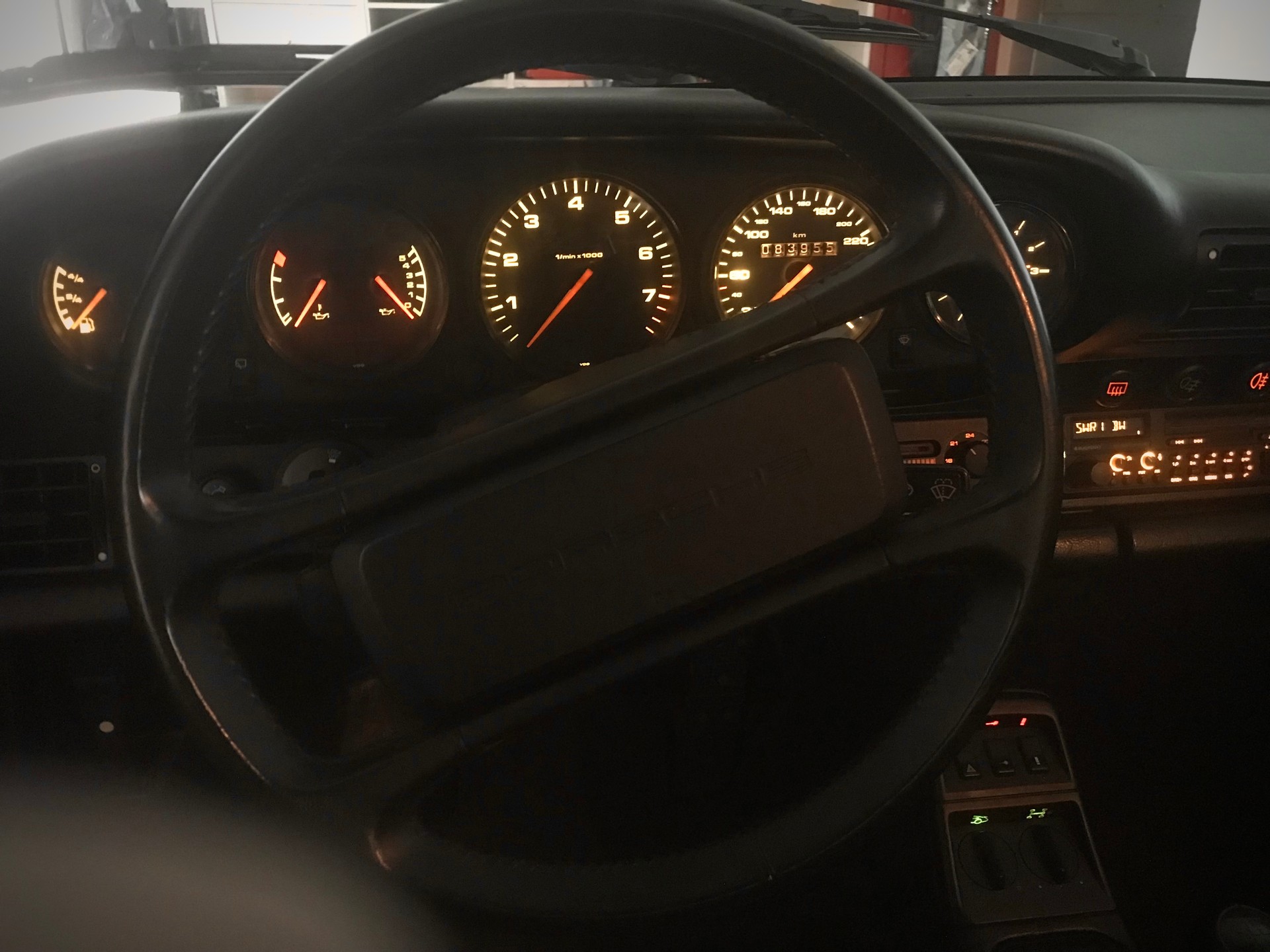 PORSCHE 964 C4-image-4