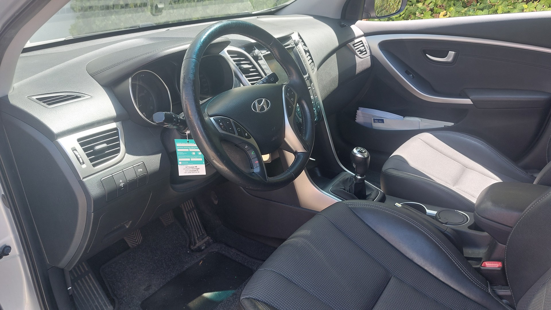 HYUNDAI 1.6 GDi Premium-image-2