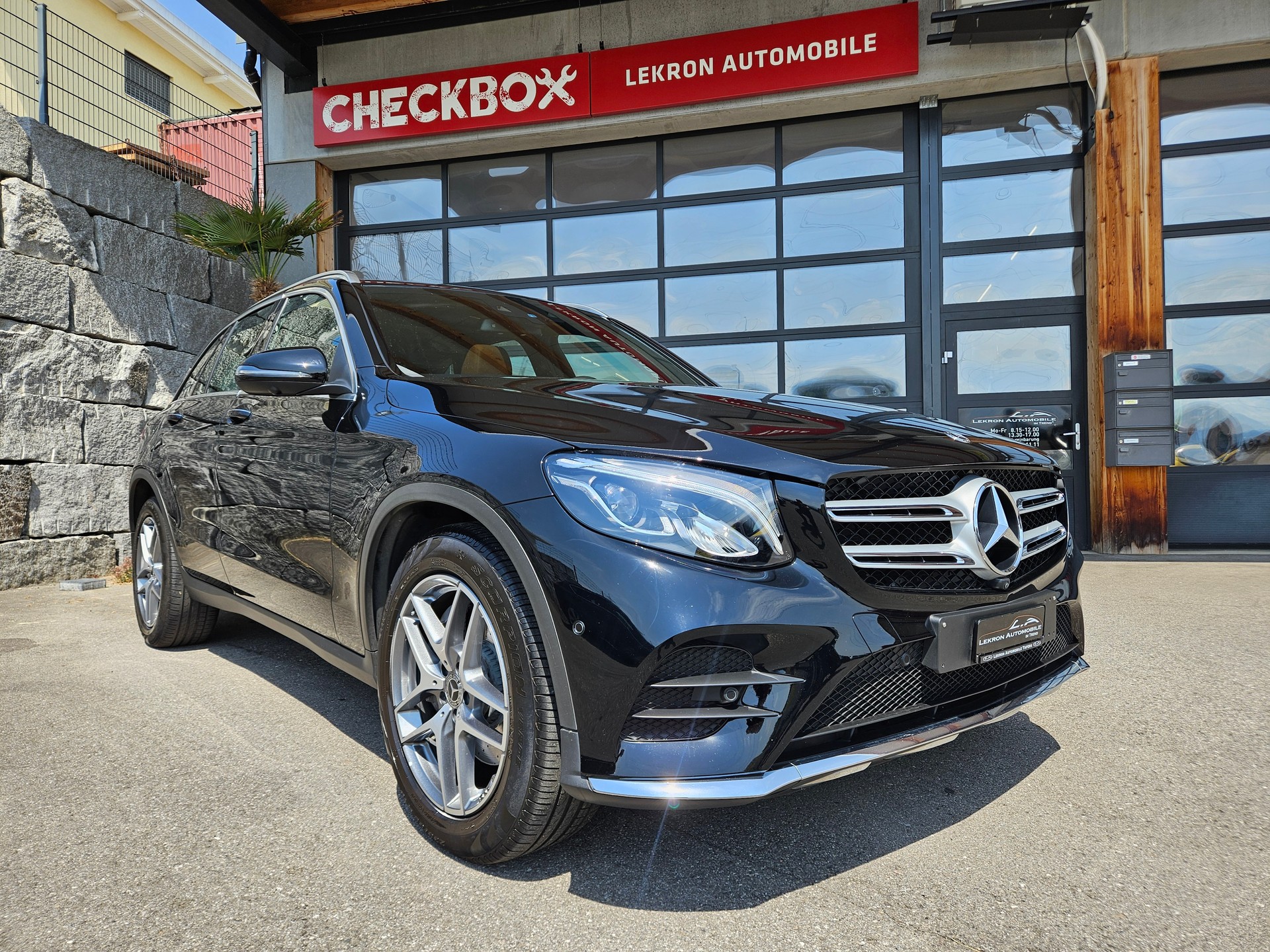 MERCEDES-BENZ GLC 250 AMG Line 4Matic 9G-Tronic-image-0