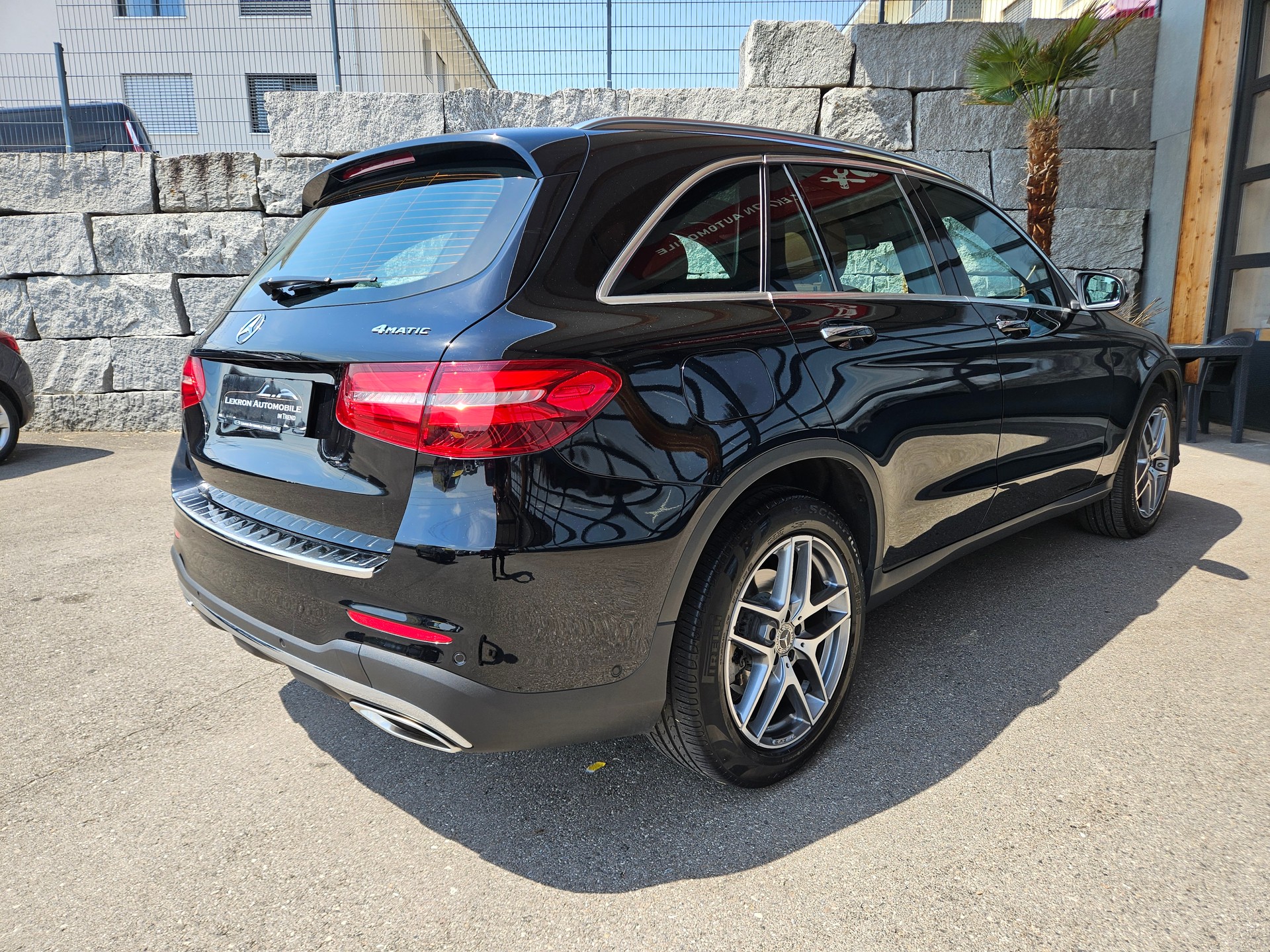 MERCEDES-BENZ GLC 250 AMG Line 4Matic 9G-Tronic-image-6