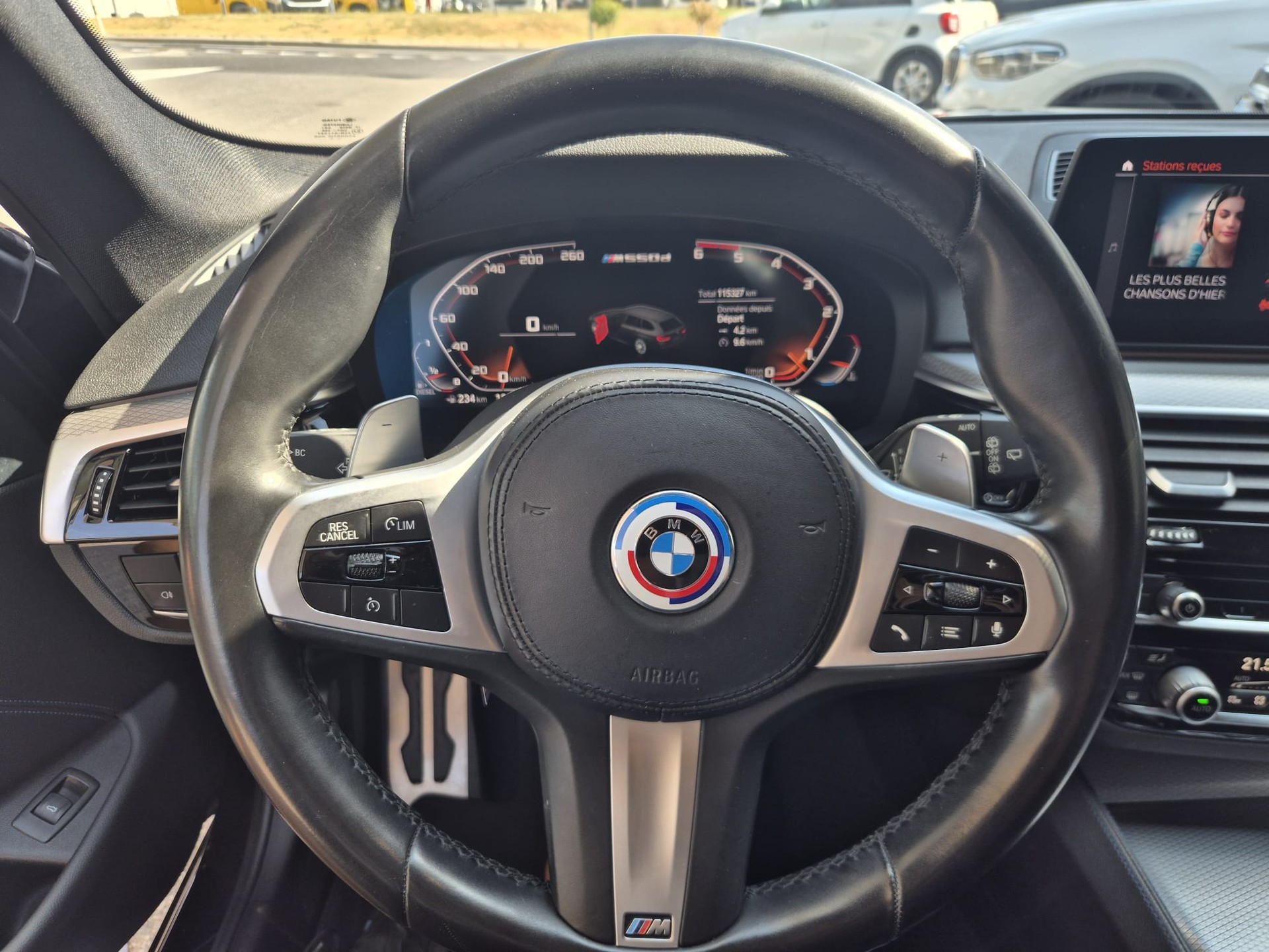 BMW M550d xDrive Touring Steptronic-image-10