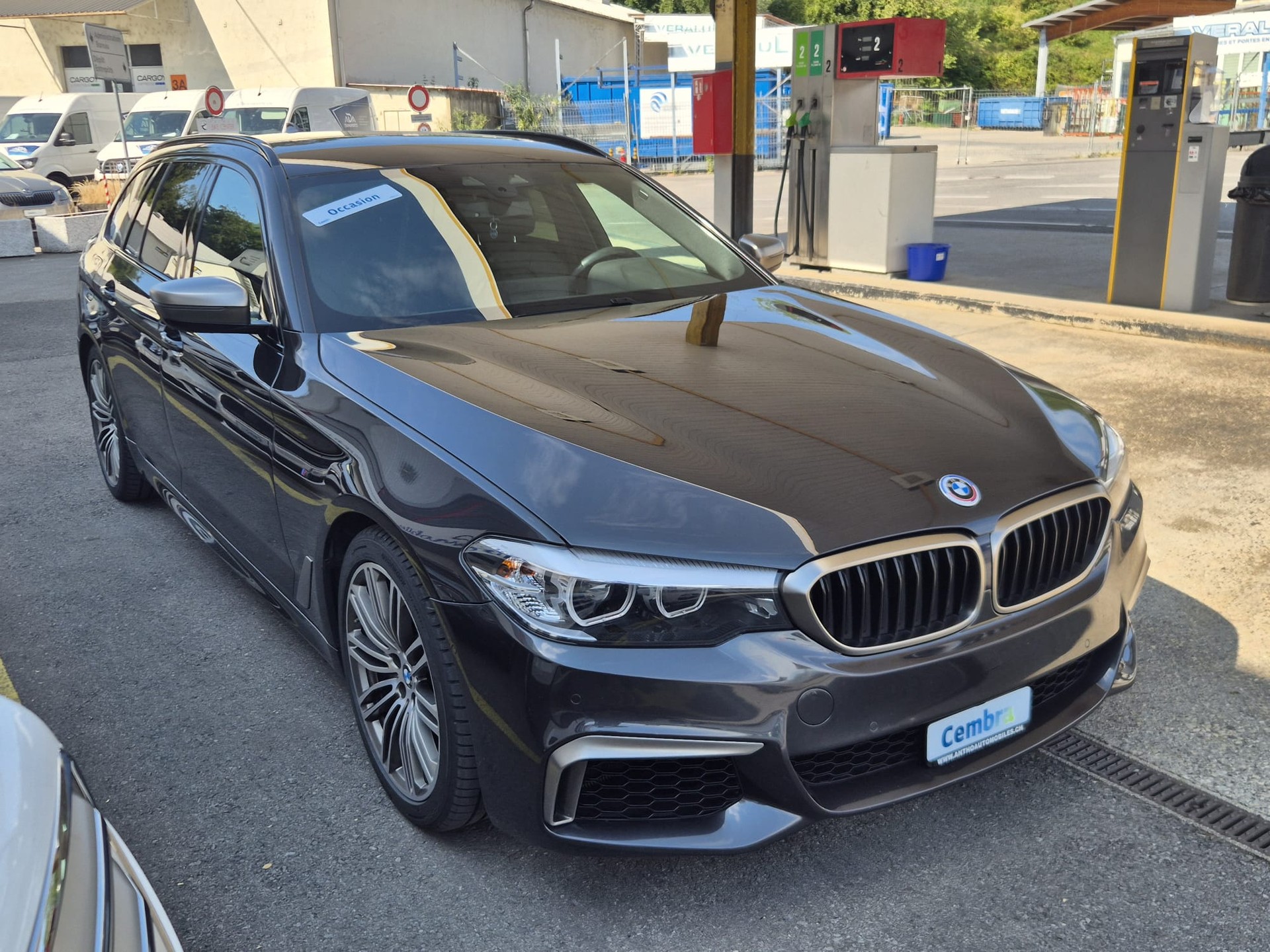 BMW M550d xDrive Touring Steptronic-image-3